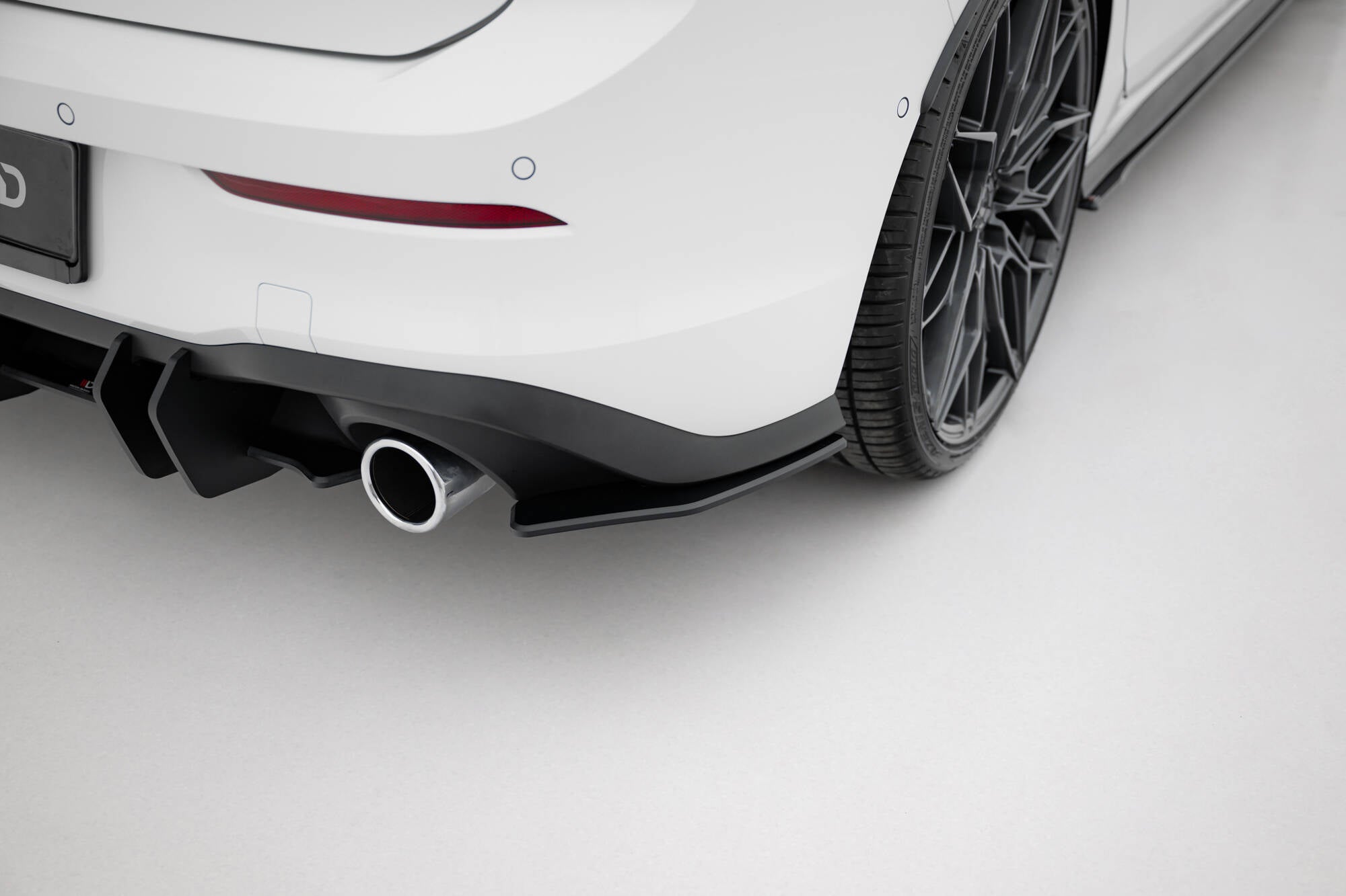Maxton Design Street Pro Heck Ansatz Flaps Diffusor V.1 passend für VW Golf GTI / GTE / R-Line Mk8