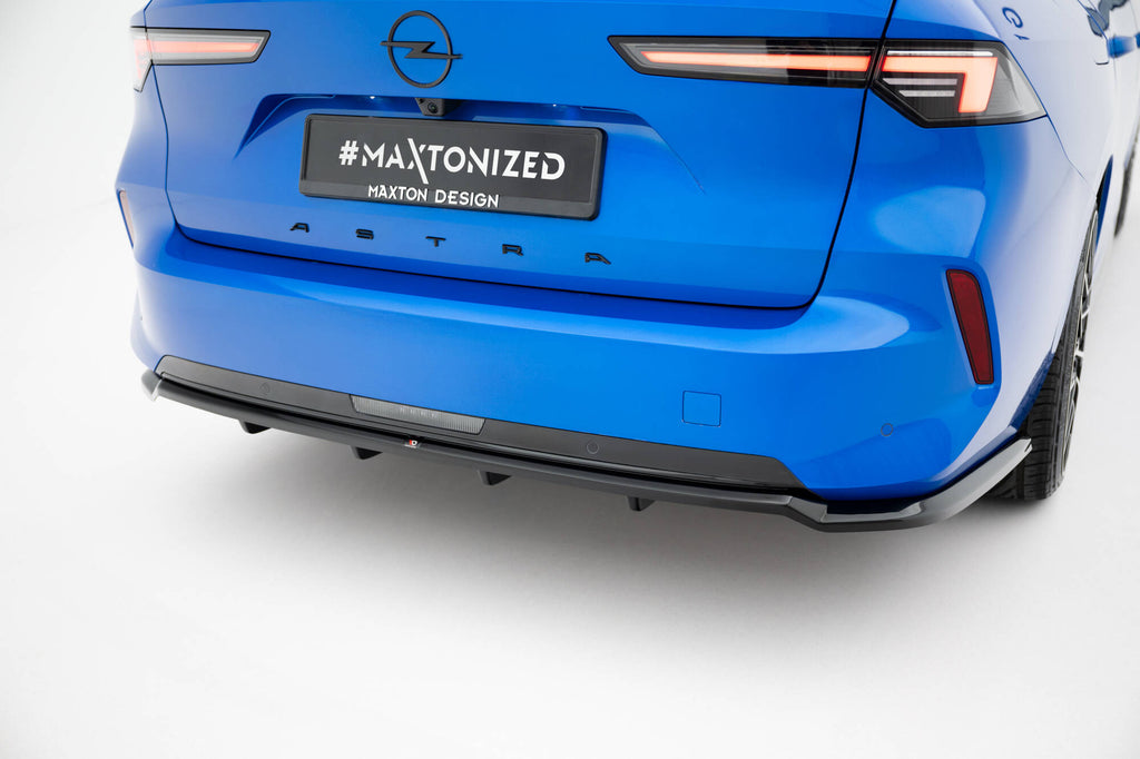 Maxton Design Street+ Mittlerer Diffusor RACE passend für Opel Astra Sports Tourer L (MK6) schwarz Hochglanz