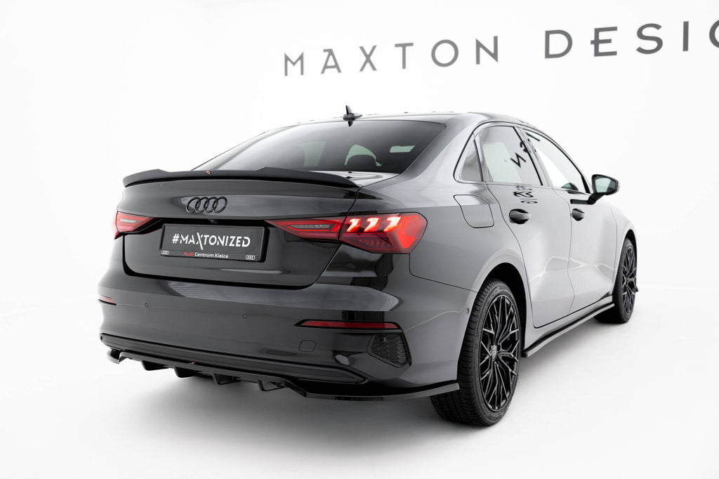 Maxton Design Street+ Mittlerer Diffusor RACE passend für Audi A3 Limousine 8Y schwarz Hochglanz