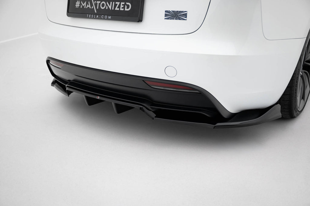 Maxton Design Street+ Mittlerer Diffusor RACE passend für V.1 Tesla Model 3 Performance Mk1 Facelift schwarz Hochglanz