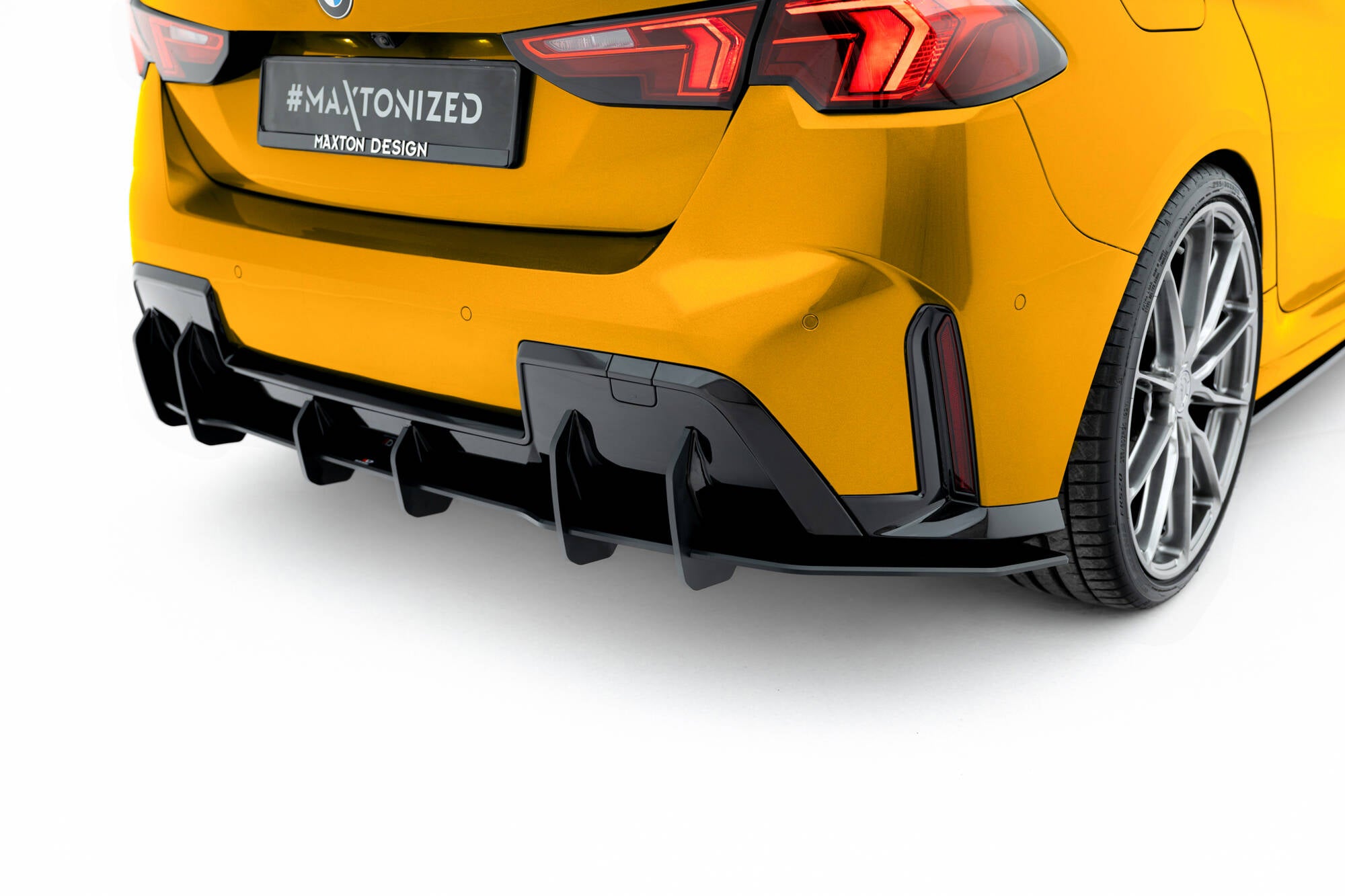 Maxton Design Street Pro Heckschürze passend für BMW 1er M-Paket F70