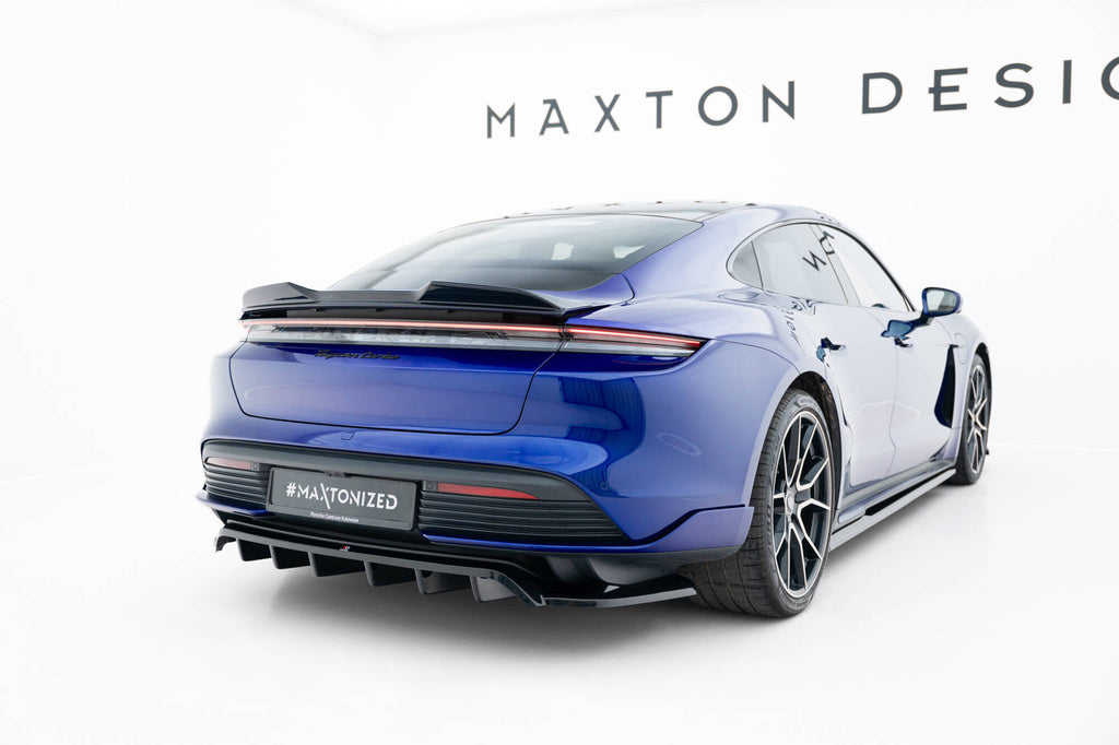 Maxton Design Street+ Mittlerer Diffusor RACE passend für Porsche Taycan Turbo S Mk1 schwarz Hochglanz