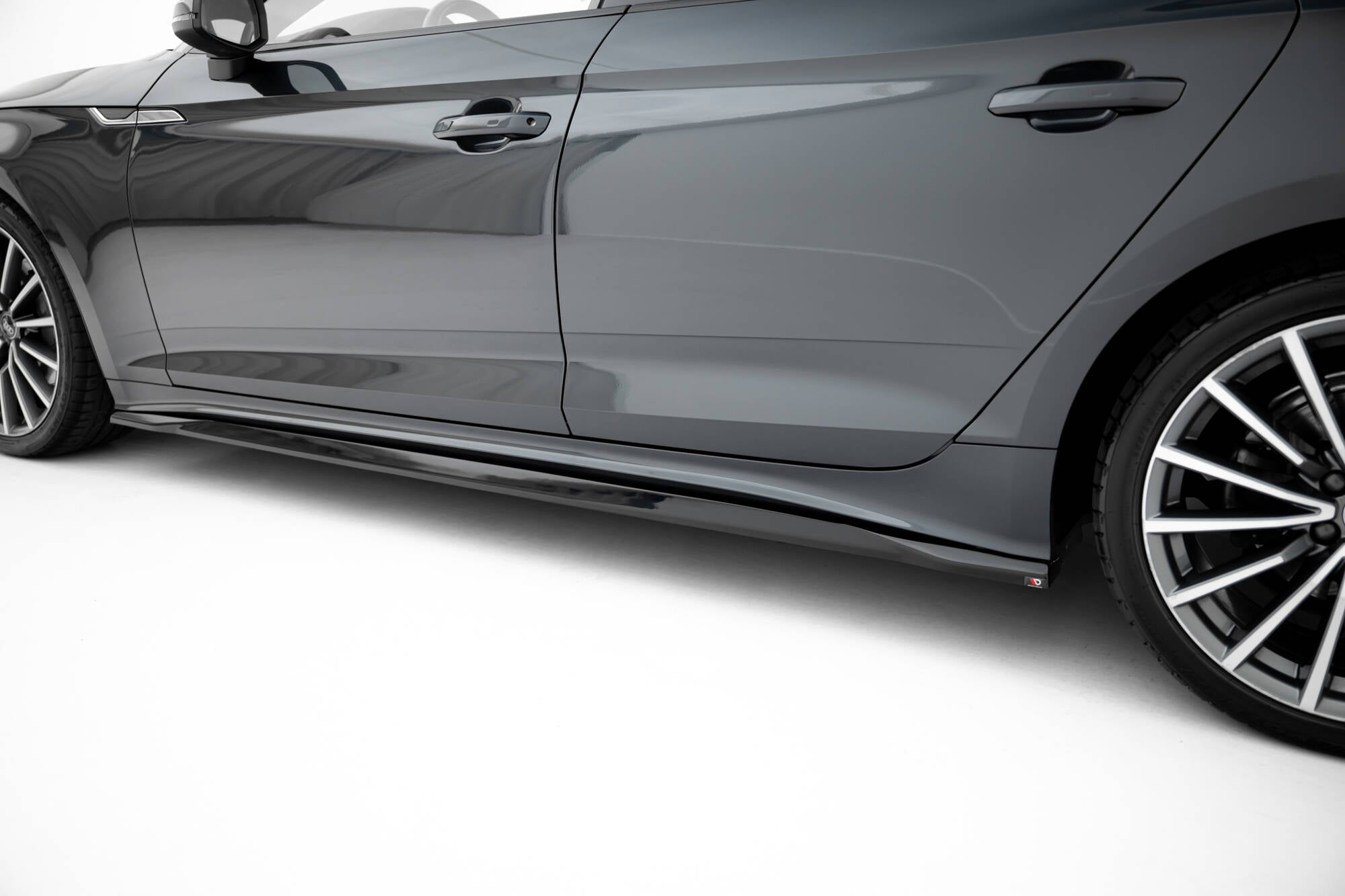Maxton Design Street+ Seitenschweller Leisten passend für Audi A5 Sportback F5 Facelift schwarz Hochglanz