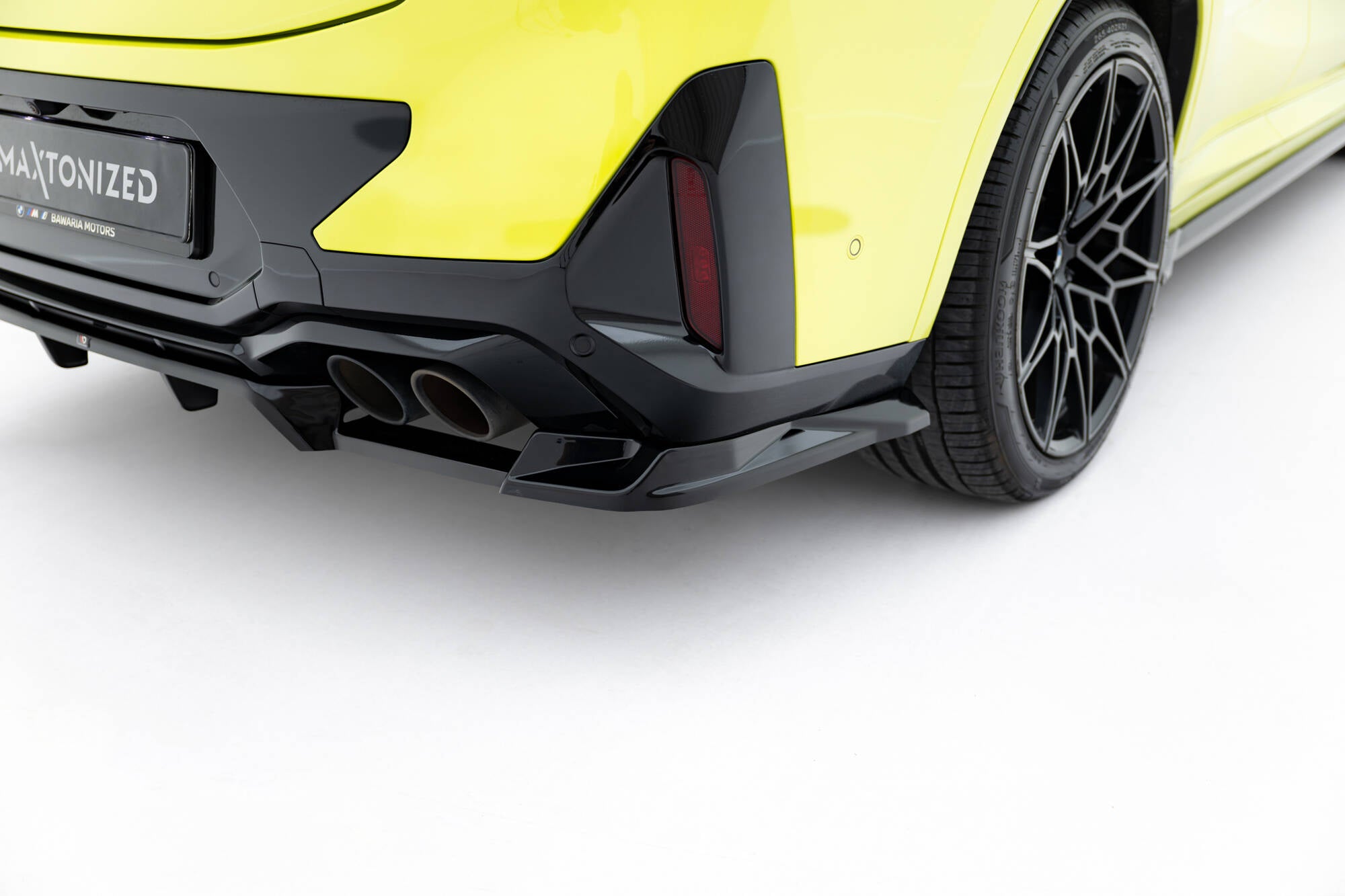 Maxton Design Street+ Mittlerer Diffusor RACE passend für BMW X4M F98 Facelift schwarz Hochglanz
