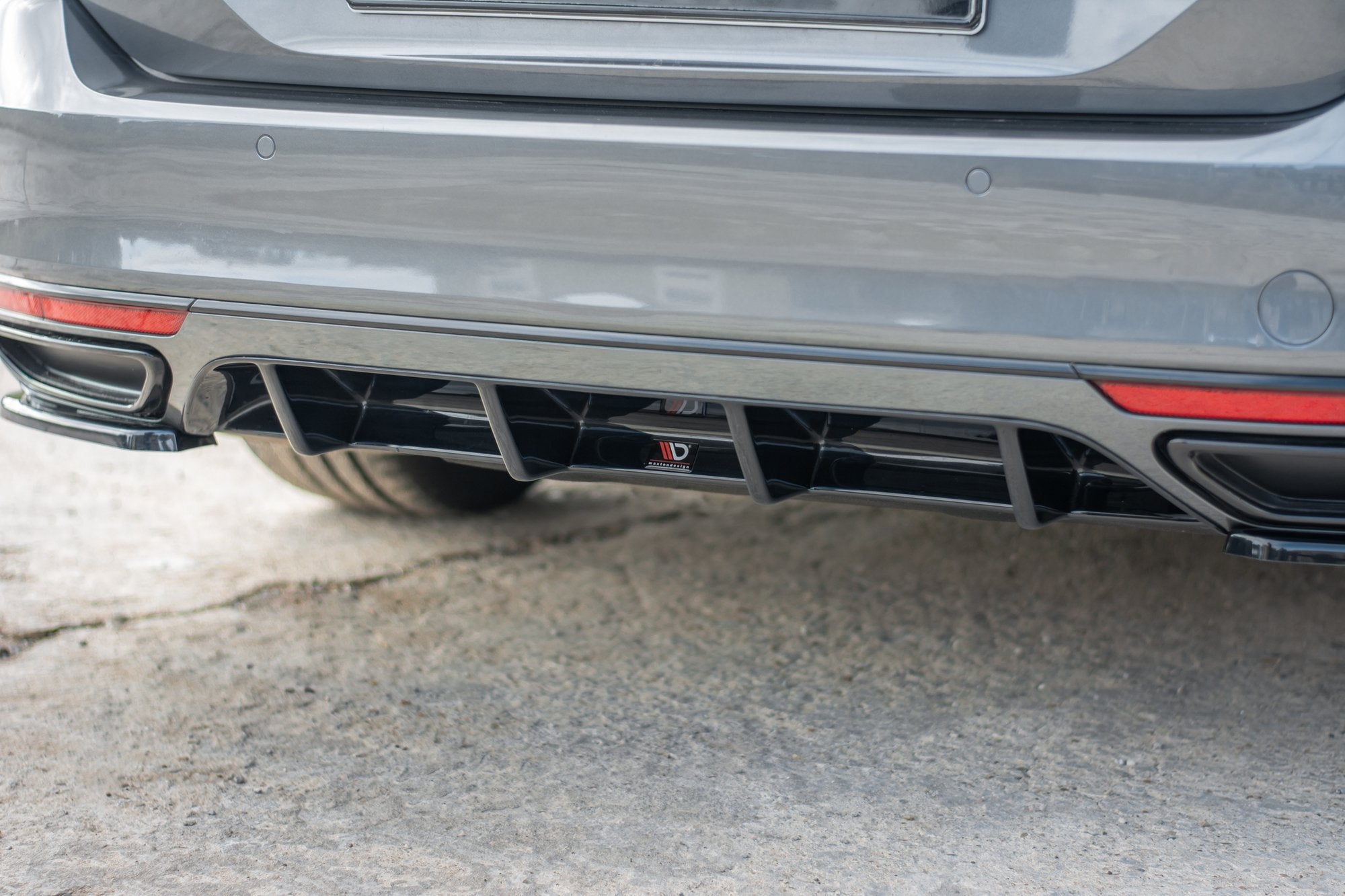 Maxton Design Diffusor Heck Ansatz passend für VW Passat R-Line B8 schwarz Hochglanz