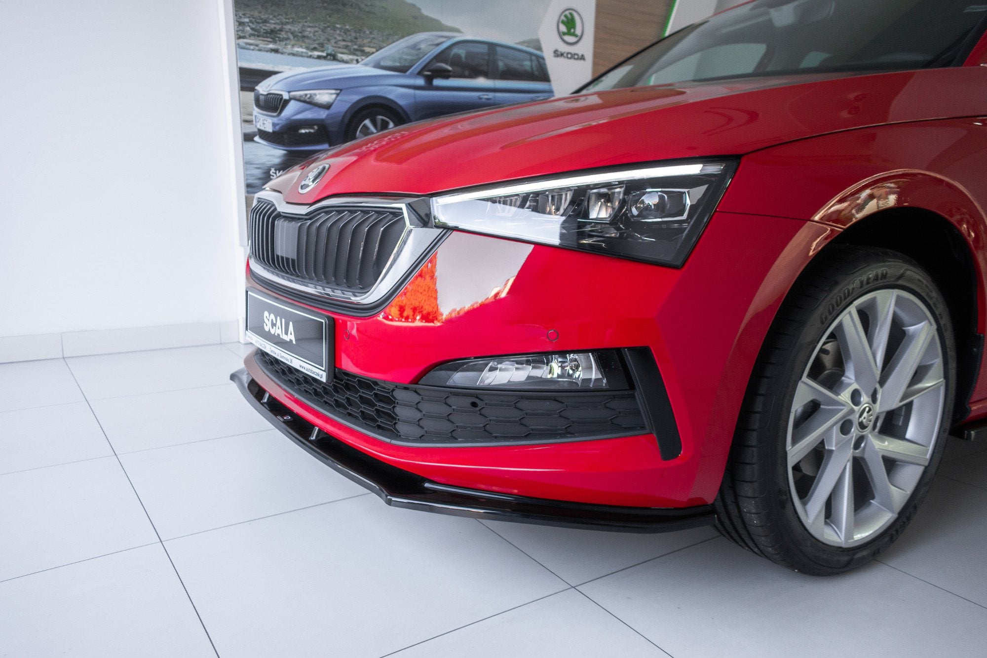 Maxton Design Street+ Spoilerlippe Front Ansatz V.1 passend für Skoda Scala schwarz Hochglanz
