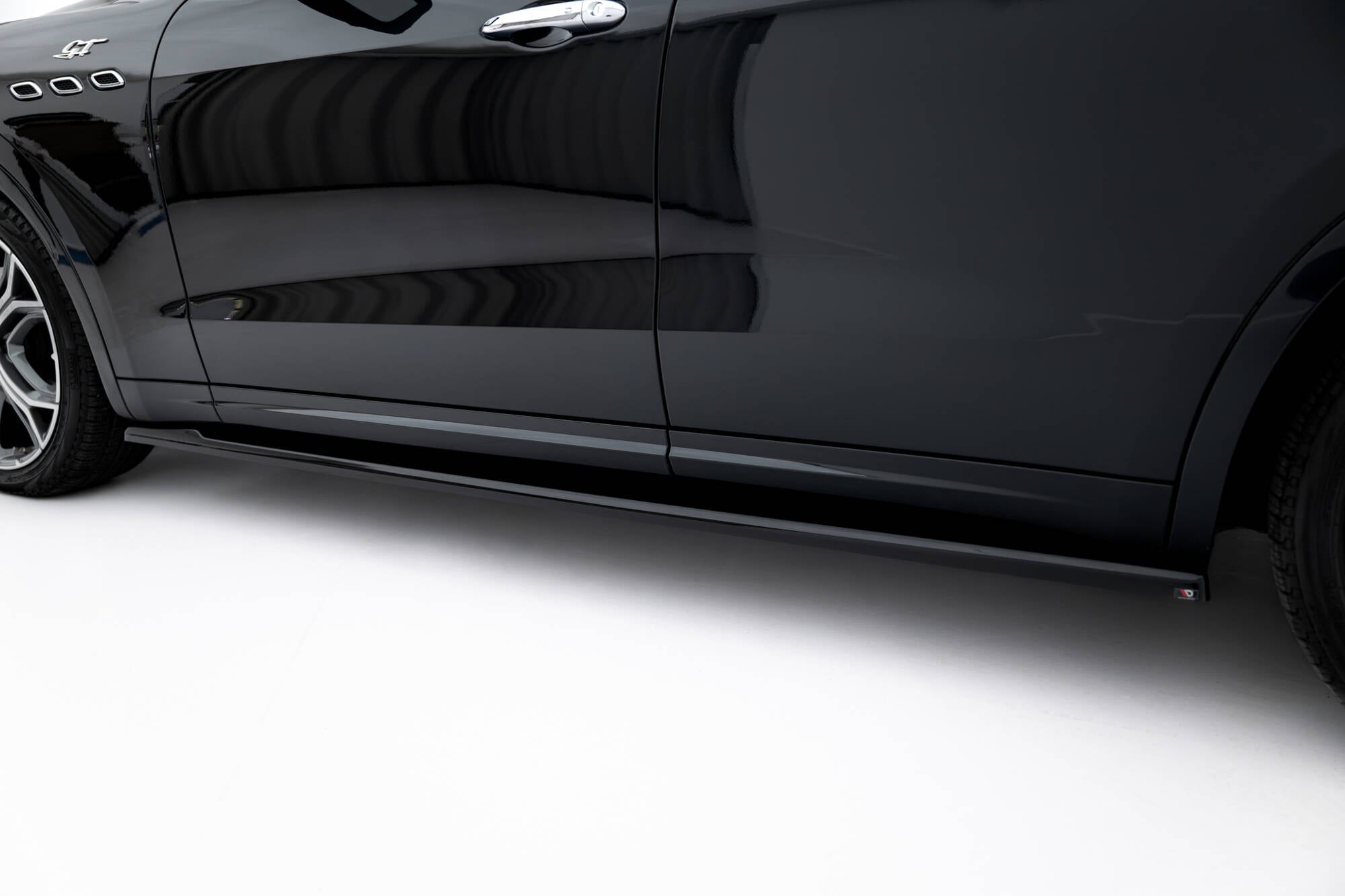 Maxton Design Street+ Seitenschweller Leisten passend für Maserati Levante GT Mk1 Facelift schwarz Hochglanz
