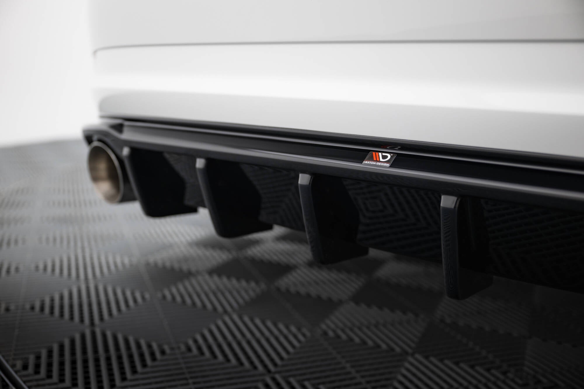 Maxton Design Diffusor Heck Ansatz passend für VW Jetta GLI Mk7 schwarz Hochglanz