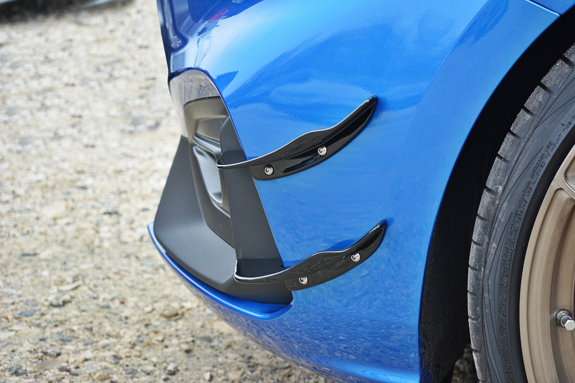 Maxton Design Stoßstangen Flaps Wings vorne Canards passend für Ford Focus ST / ST-Line Mk4