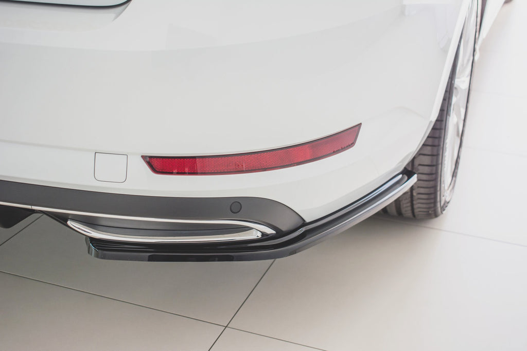 Maxton Design Heck Ansatz Flaps Diffusor passend für Skoda Superb Liftback / Combi Mk3 Facelift schwarz Hochglanz
