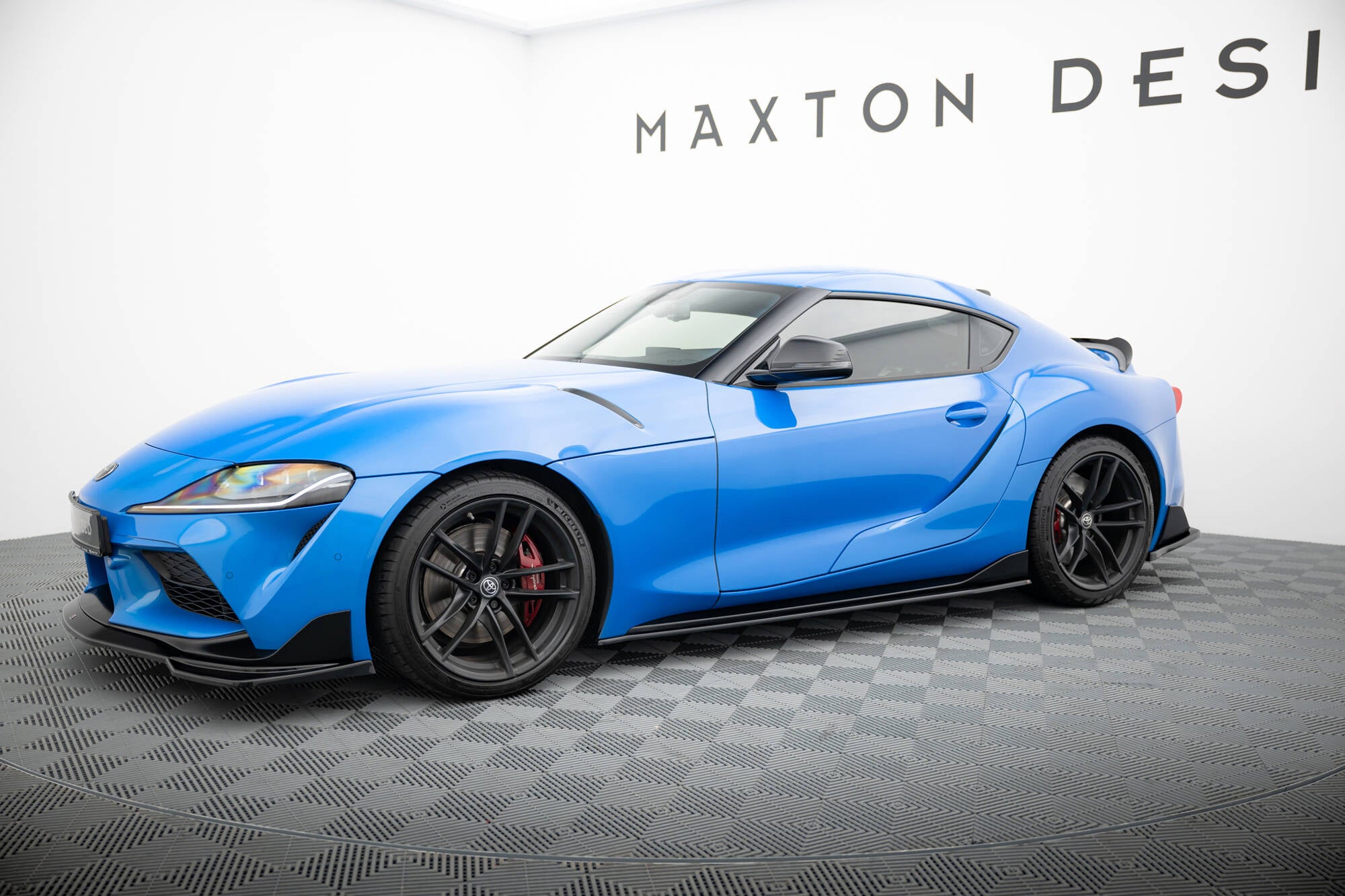Maxton Design Street+ Seitenschweller Leisten passend für V.1 passend für Toyota Supra Mk5 schwarz Hochglanz