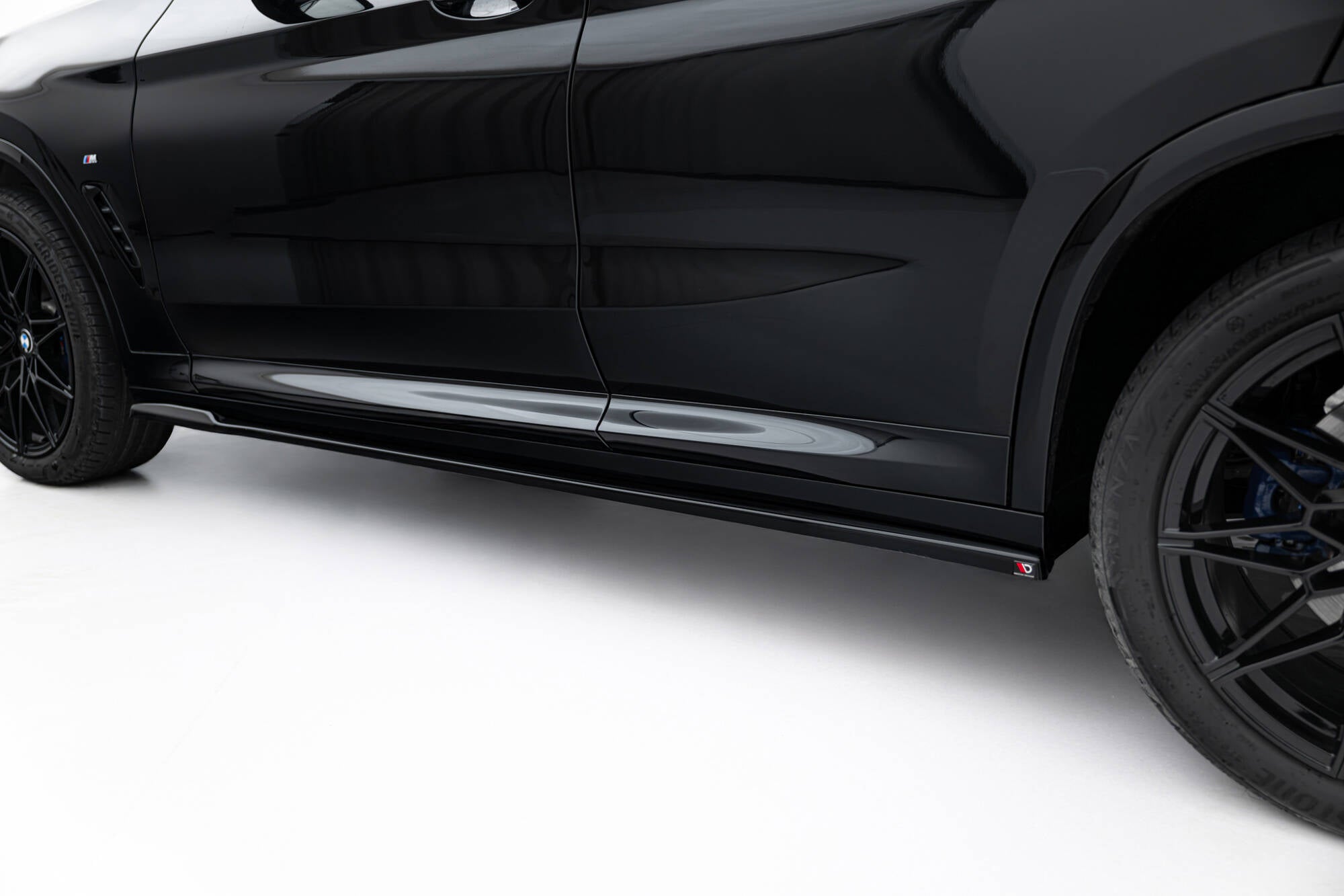 Maxton Design Street+ Seitenschweller Leisten passend für BMW X4 M-Paket G02 Facelift schwarz Hochglanz