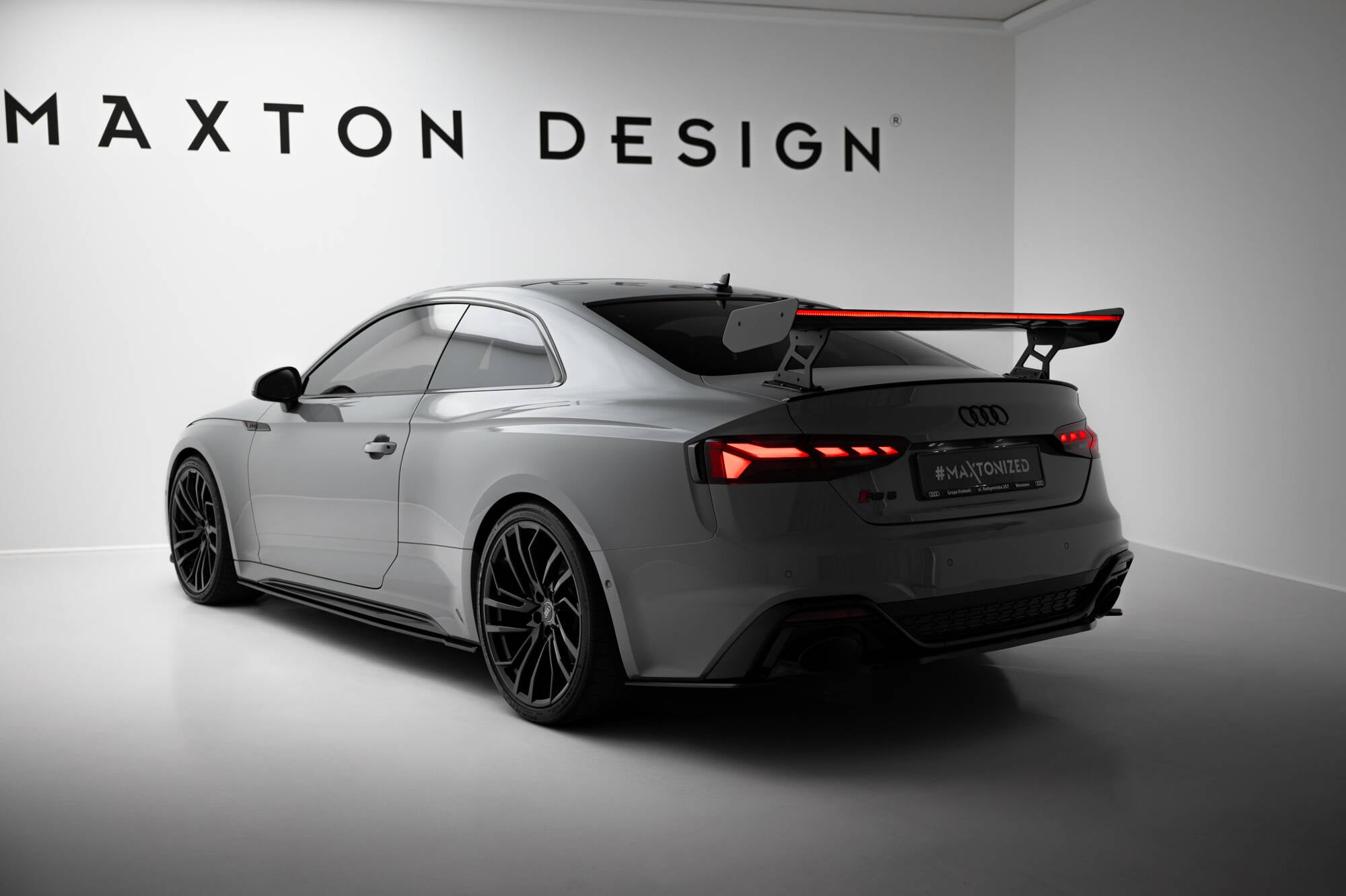 Maxton Design Carbon Spoiler With External Brackets Uprights V.2 + LED Audi A5 / A5 S-Line / S5 / RS5 Coupe F5 / F5 Facelift für Audi A5 / S5 / RS5