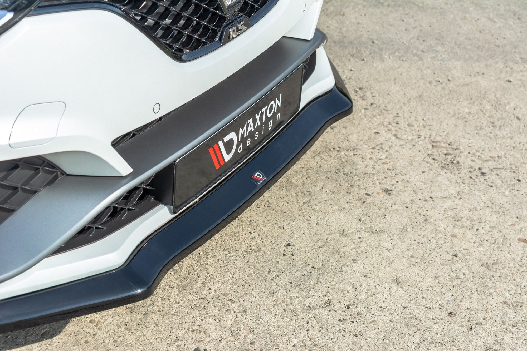 Maxton Design Street+ Spoilerlippe Front Ansatz V.2 passend für Renault Megane IV RS schwarz Hochglanz