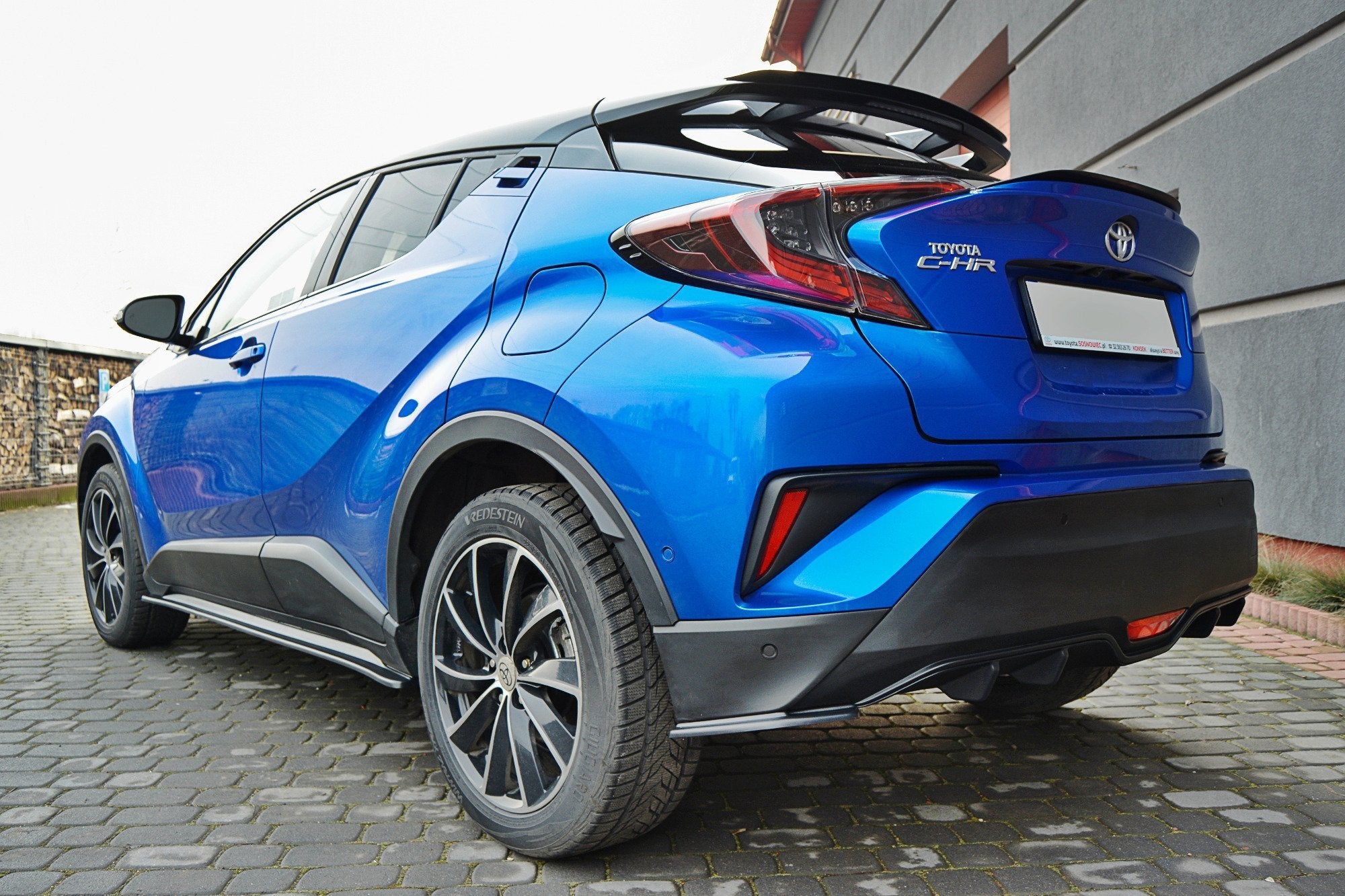 Maxton Design Heck Ansatz Flaps Diffusor passend für TOYOTA C-HR schwarz Hochglanz