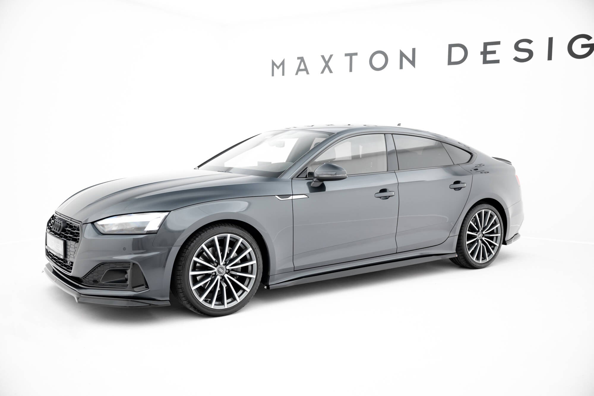 Maxton Design Street+ Seitenschweller Leisten passend für Audi A5 Sportback F5 Facelift schwarz Hochglanz