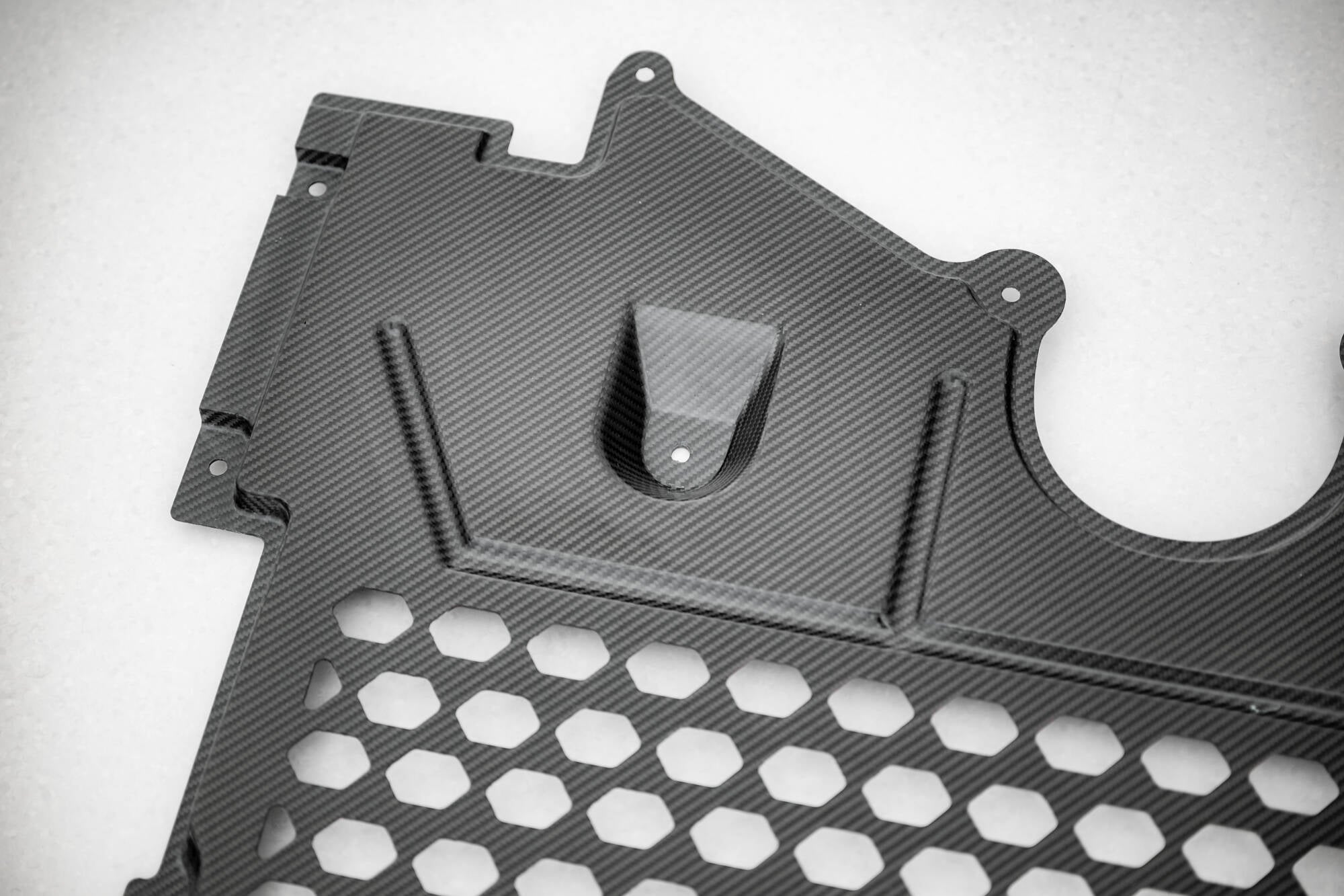 Maxton Design Carbon Fiber Engine Cover BMW M2 G87 für BMW M2 G87