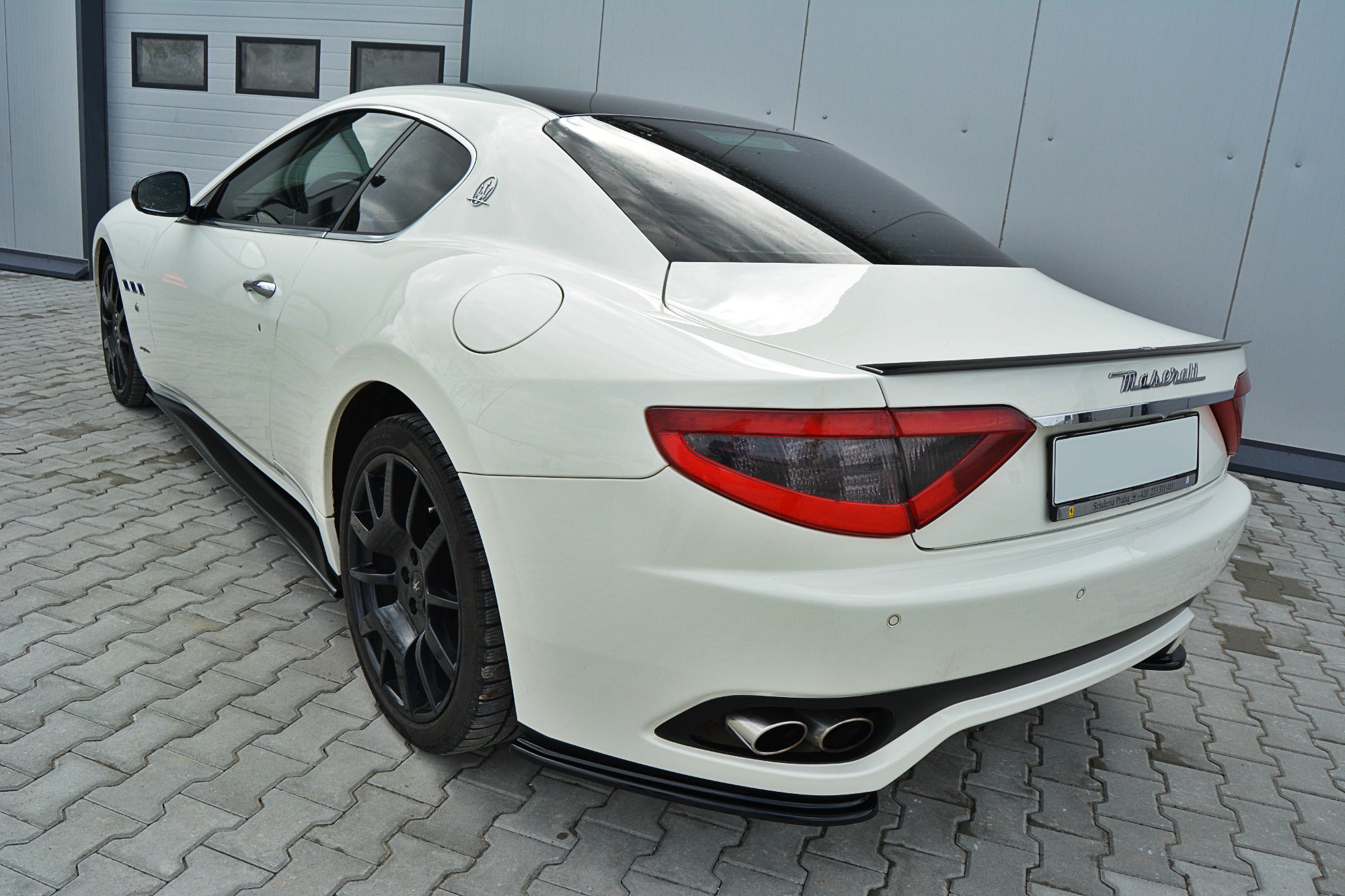Maxton Design Seitenschweller Ansatz für MASERATI GRANTURISMO 2007-2011 Carbon Look