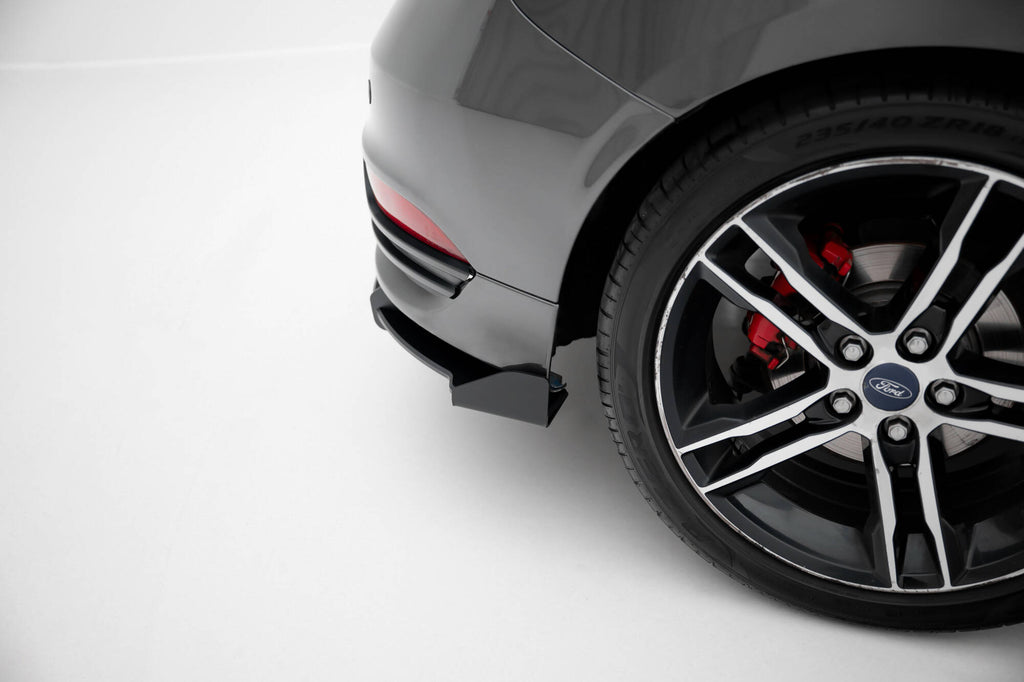Maxton Design Street Pro Heckschürze + Flaps passend für Ford Focus ST Mk3 Facelift schwarz Hochglanz