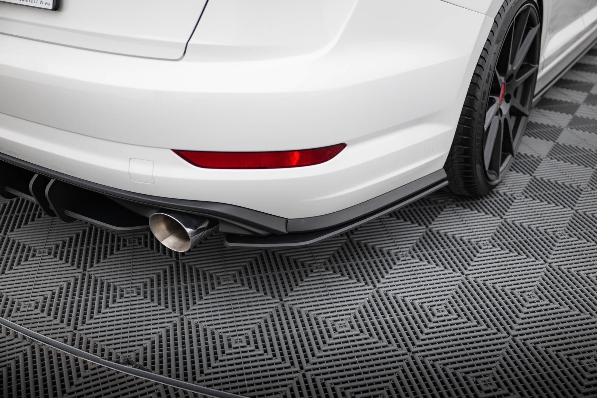 Maxton Design Street Pro Heck Ansatz Flaps Diffusor passend für VW Jetta GLI Mk7