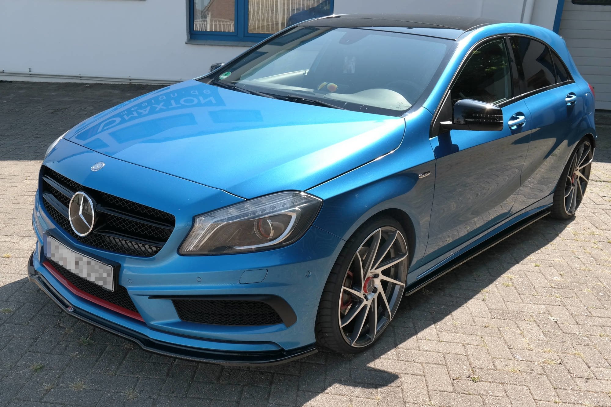 Maxton Design Street+ Spoilerlippe Front Ansatz passend für Mercedes W176 AMG-LINE vor Facelift schwarz Hochglanz