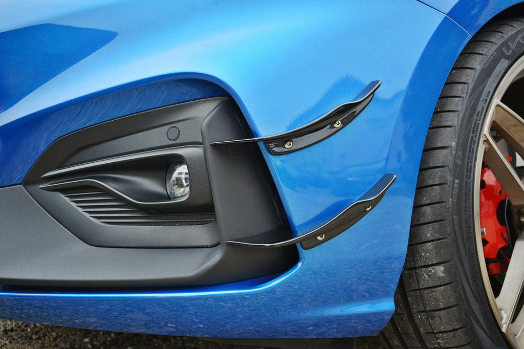 Maxton Design Stoßstangen Flaps Wings vorne Canards passend für Ford Focus ST / ST-Line Mk4