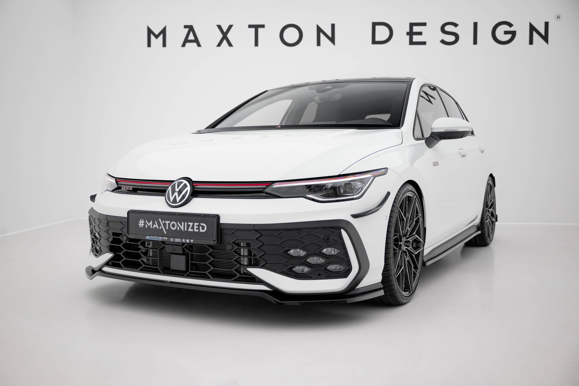 Maxton Design Street+ Spoilerlippe Front Ansatz V.3 passend für VW Golf GTI / GTE / R-Line Mk8 Facelift schwarz Hochglanz