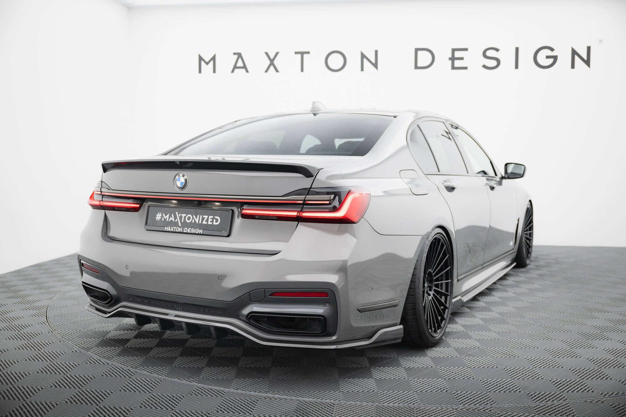Maxton Design Prepreg Carbon Fiber Rear Splitter BMW 7 M-Paket G11 / G12 Facelift für BMW 7er G11