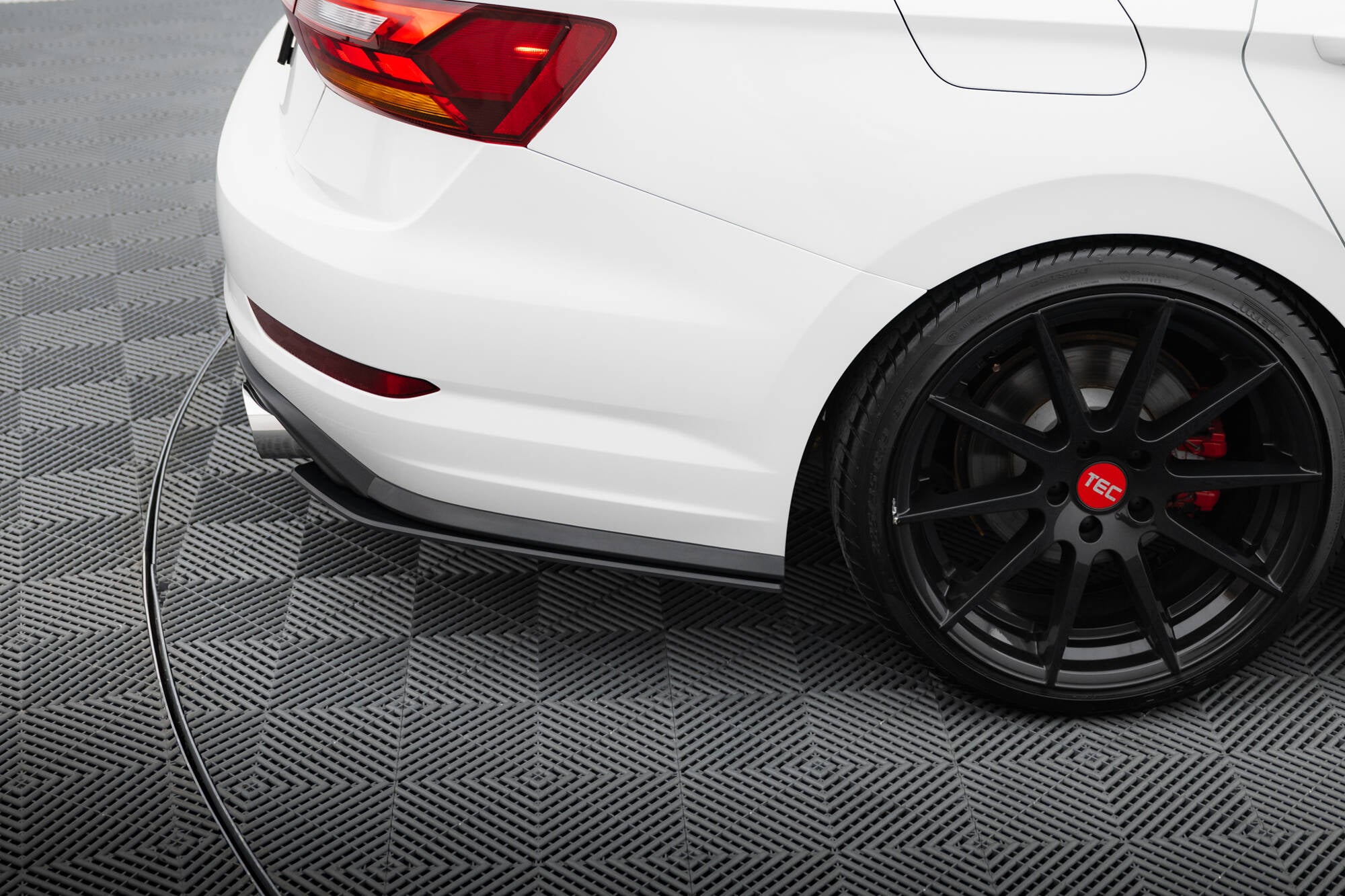 Maxton Design Street Pro Heck Ansatz Flaps Diffusor passend für VW Jetta GLI Mk7