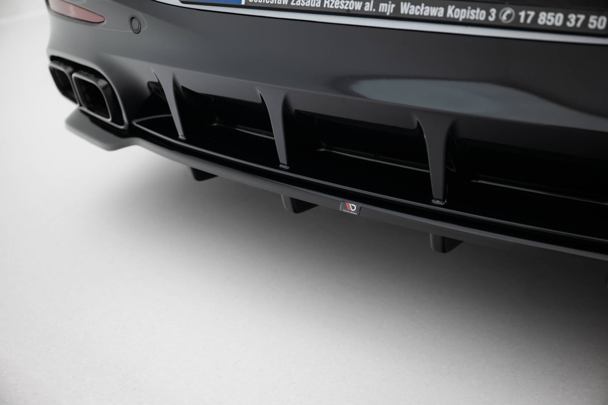 Maxton Design Street+ Mittlerer Diffusor RACE V.2 passend für Mercedes-AMG GT 63 / 55 / 63 S E Performance C192 schwarz Hochglanz