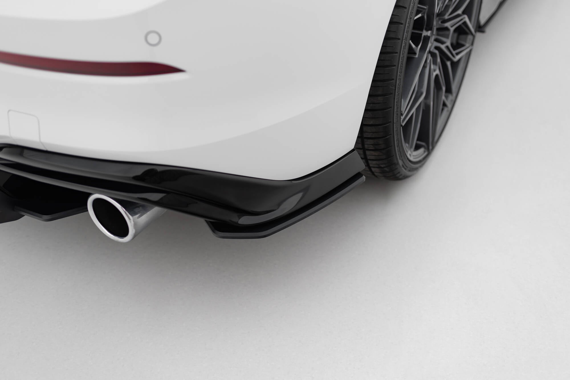 Maxton Design Street Pro Heck Ansatz Flaps Diffusor V.2 passend für VW Golf GTI Mk8