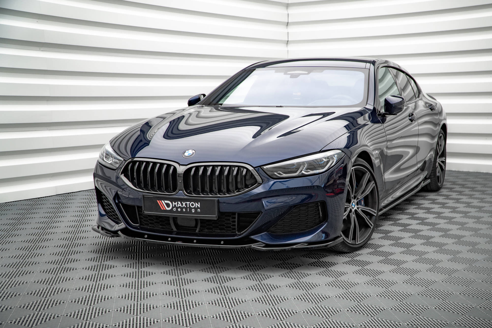 Maxton Design Street+ Spoilerlippe Front Ansatz V.4 passend für BMW 8 Coupe M-Paket G15 / 8 Gran Coupe M-Paket G16 schwarz Hochglanz