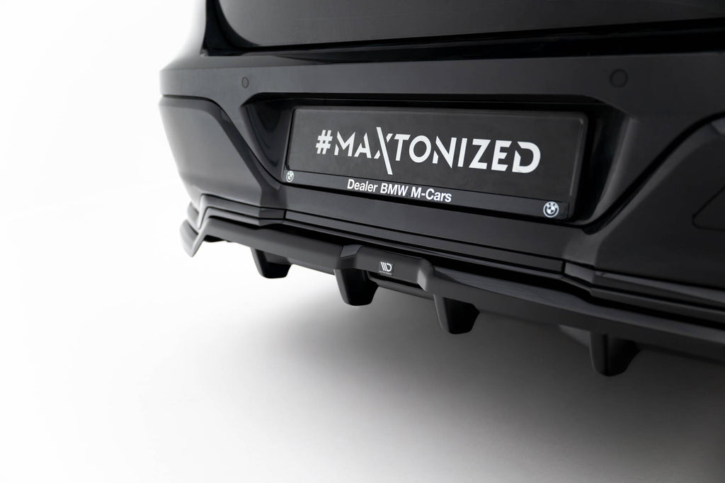 Maxton Design Street+ Mittlerer Diffusor RACE passend für V.1 BMW 7 M-Paket G70 schwarz Hochglanz