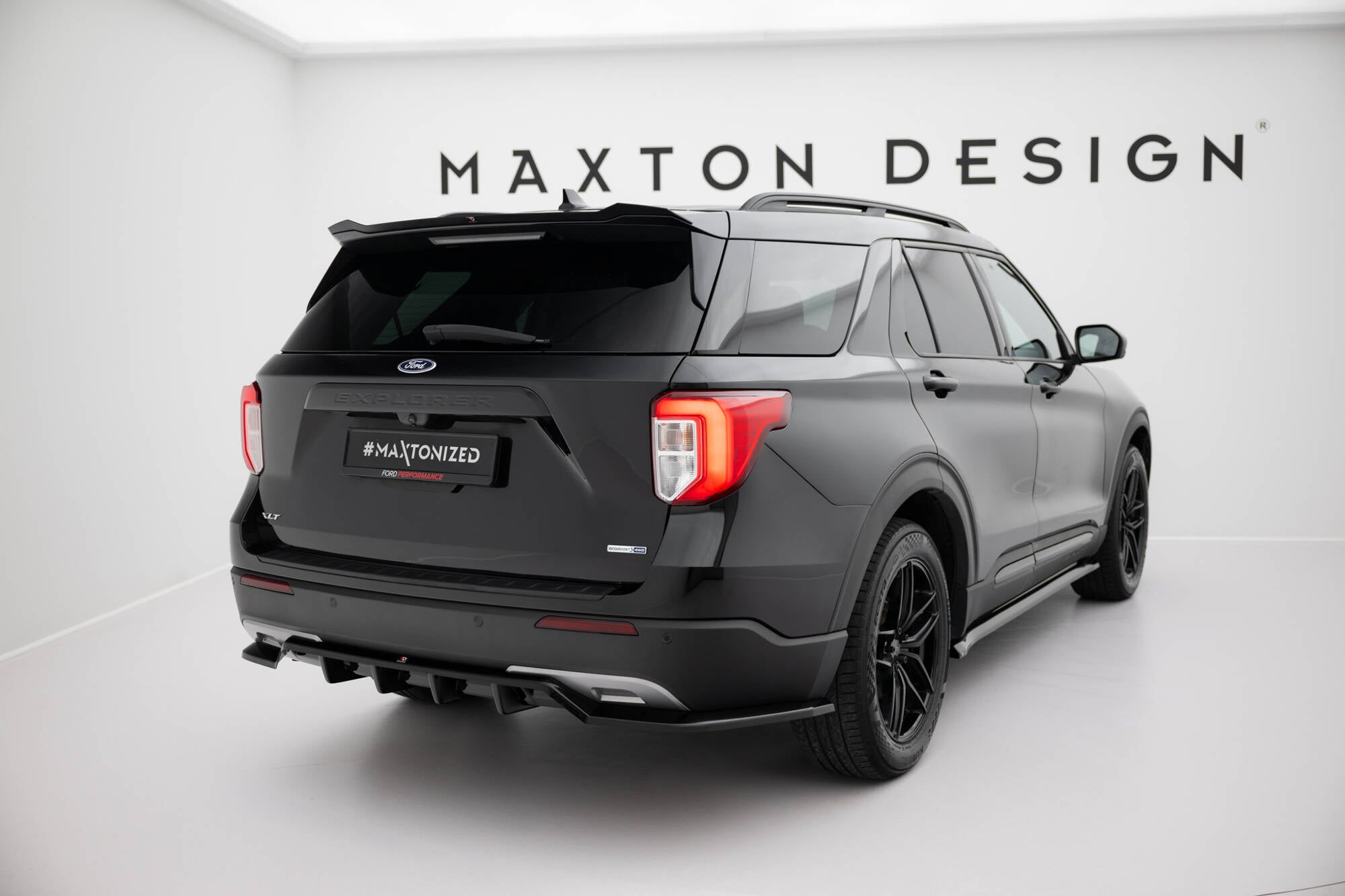 Maxton Design Spoiler CAP passend für Ford Explorer XLT Mk6 schwarz Hochglanz