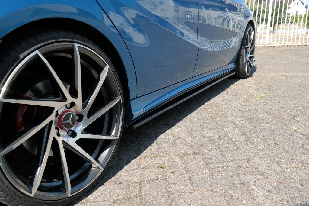 Maxton Design Seitenschweller Ansatz für Mercedes W176 AMG-LINE vor Facelift Carbon Look