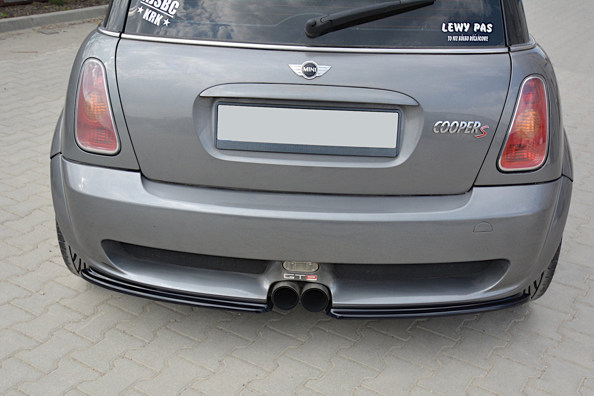 Maxton Design Heck Ansatz Flaps Diffusor für MINI R53 COOPER S JCW schwarz matt