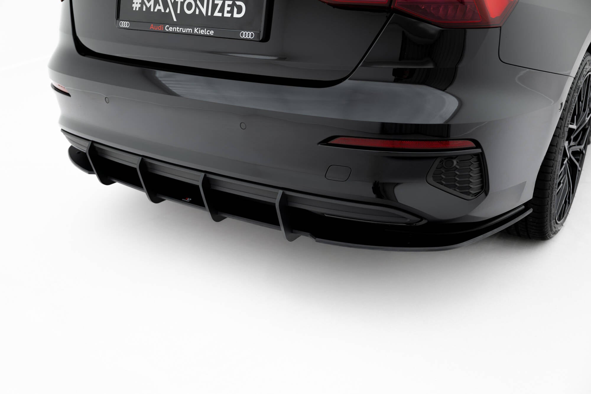Maxton Design Street Pro Heckschürze passend für Audi A3 Limousine 8Y