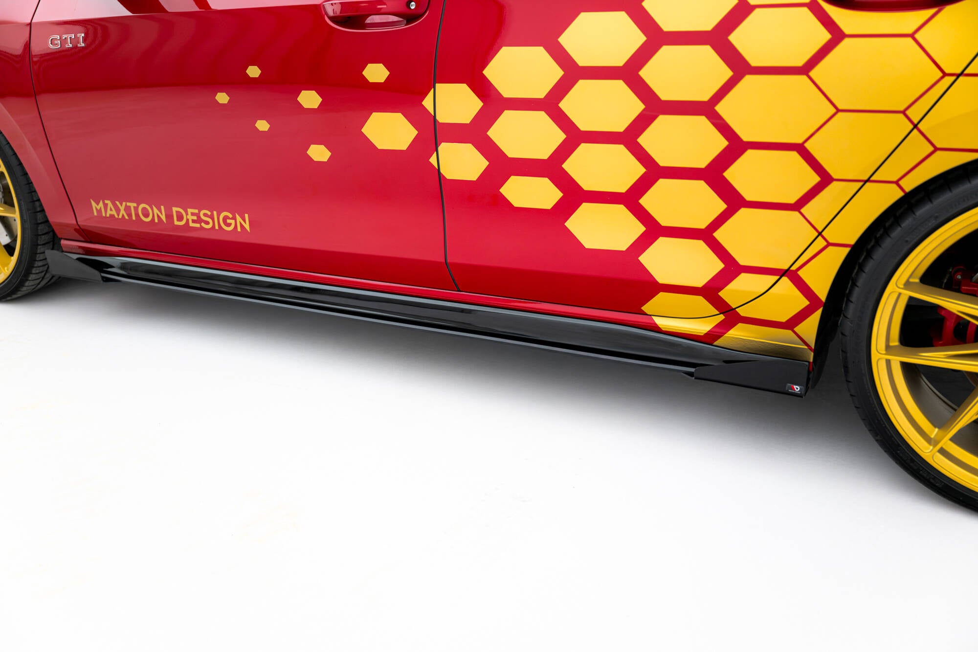 Maxton Design Street Pro Street+ Seitenschweller Leisten + Flaps passend für VW Golf GTI Clubsport Mk8 Facelift schwarz Hochglanz
