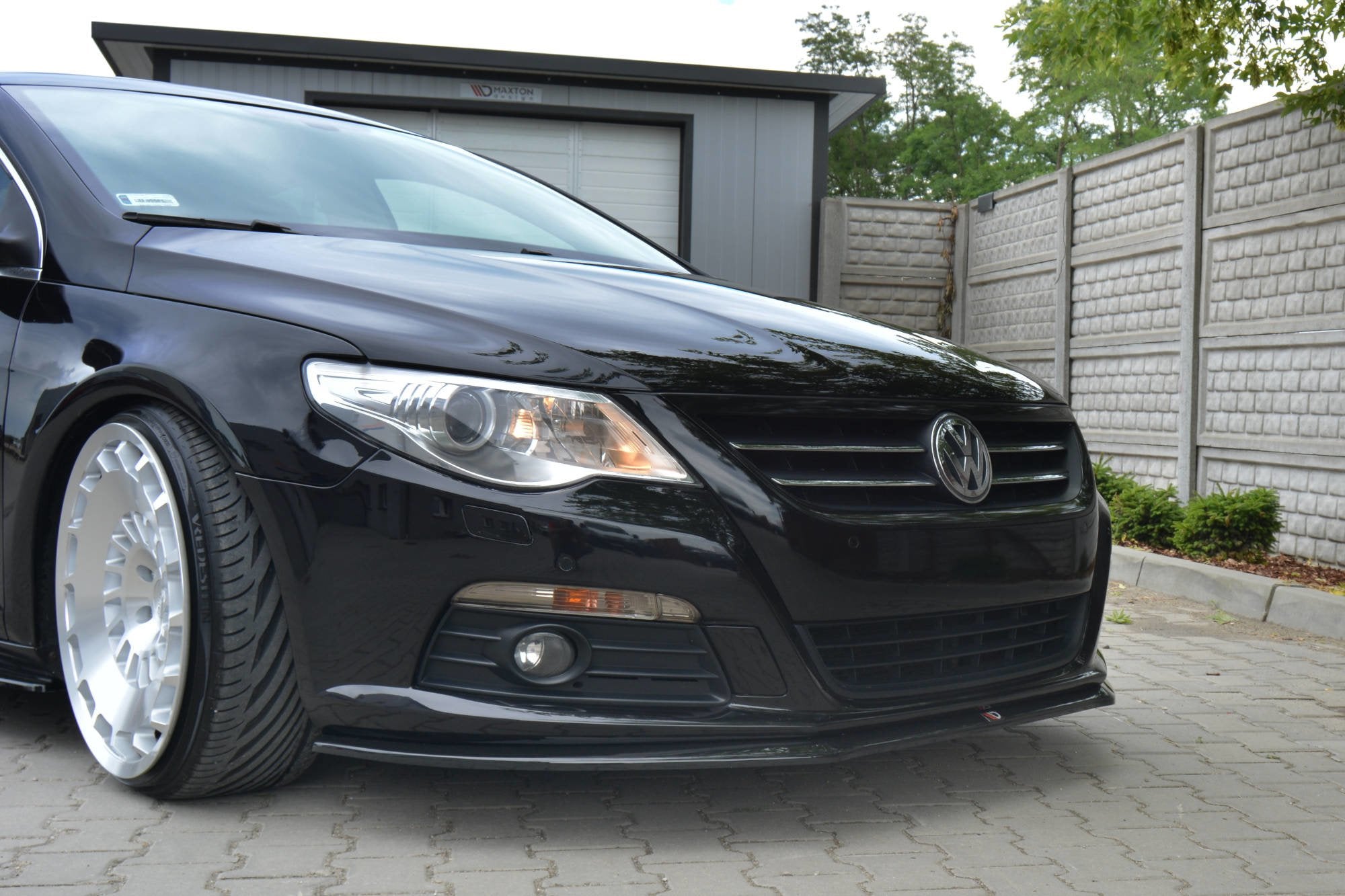 Maxton Design Street+ Spoilerlippe Front Ansatz V.2 passend für VW PASSAT CC STANDARD schwarz Hochglanz