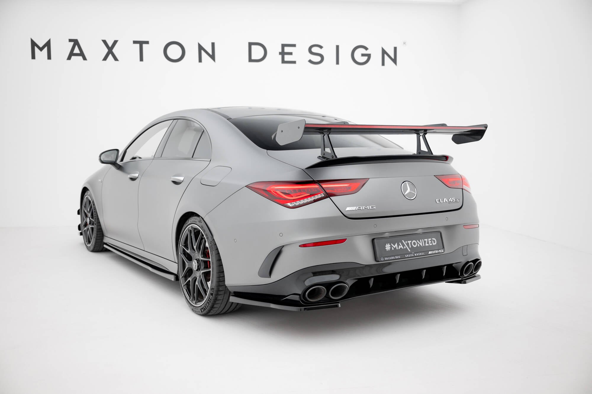 Maxton Design Carbon Spoiler With Upper Swan Mounting + LED Mercedes-Benz CLA Coupe C118 / C118 Facelift für Mercedes-Benz CLA C118