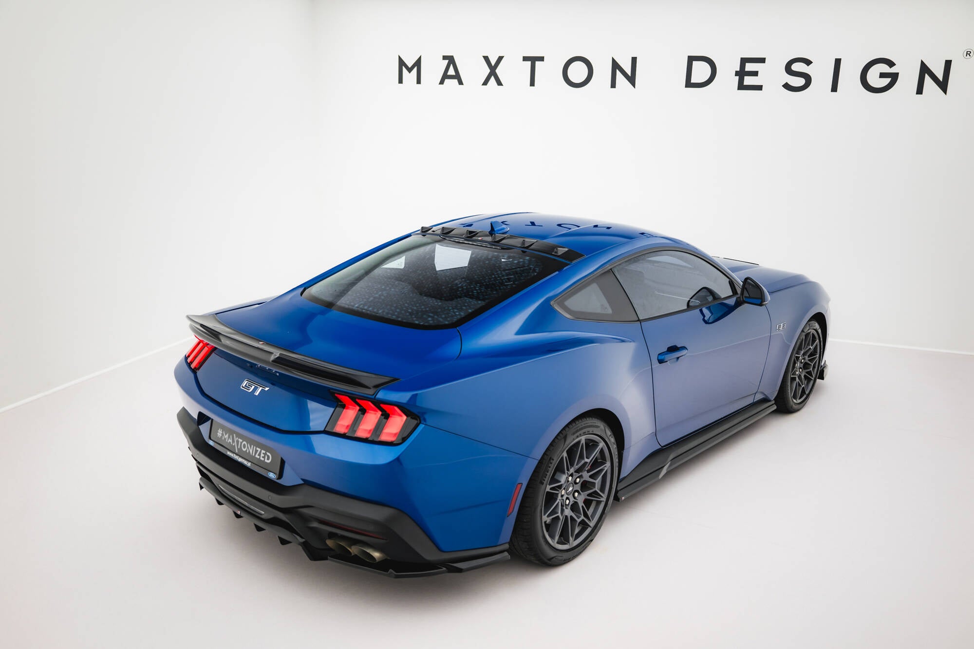 Maxton Design Heckscheiben Spoiler passend für Ford Mustang Dark Horse Mk7 schwarz Hochglanz