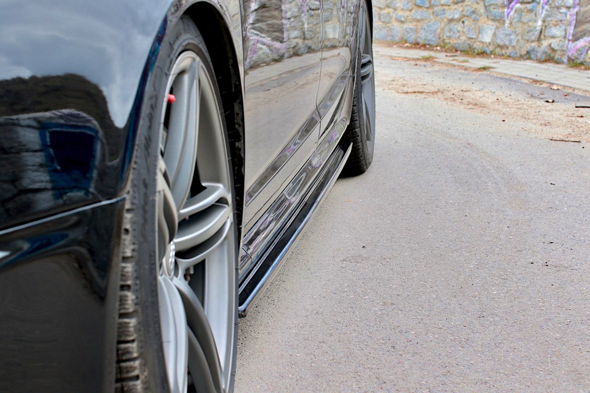 Maxton Design Street+ Seitenschweller Leisten passend für Audi RS6 C6 schwarz Hochglanz