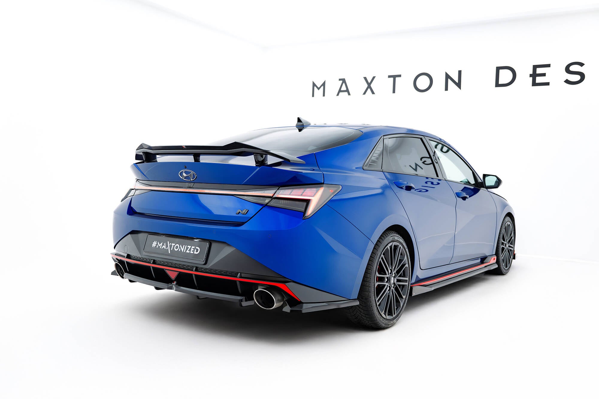 Maxton Design Heck Ansatz Flaps Diffusor passend für Hyundai Elantra N Mk7 schwarz Hochglanz