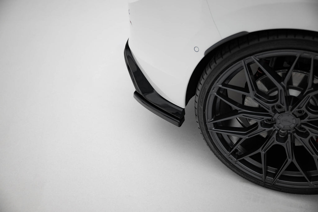 Maxton Design Heck Ansatz Flaps Diffusor V.3 passend für VW Golf GTI Mk8 schwarz Hochglanz