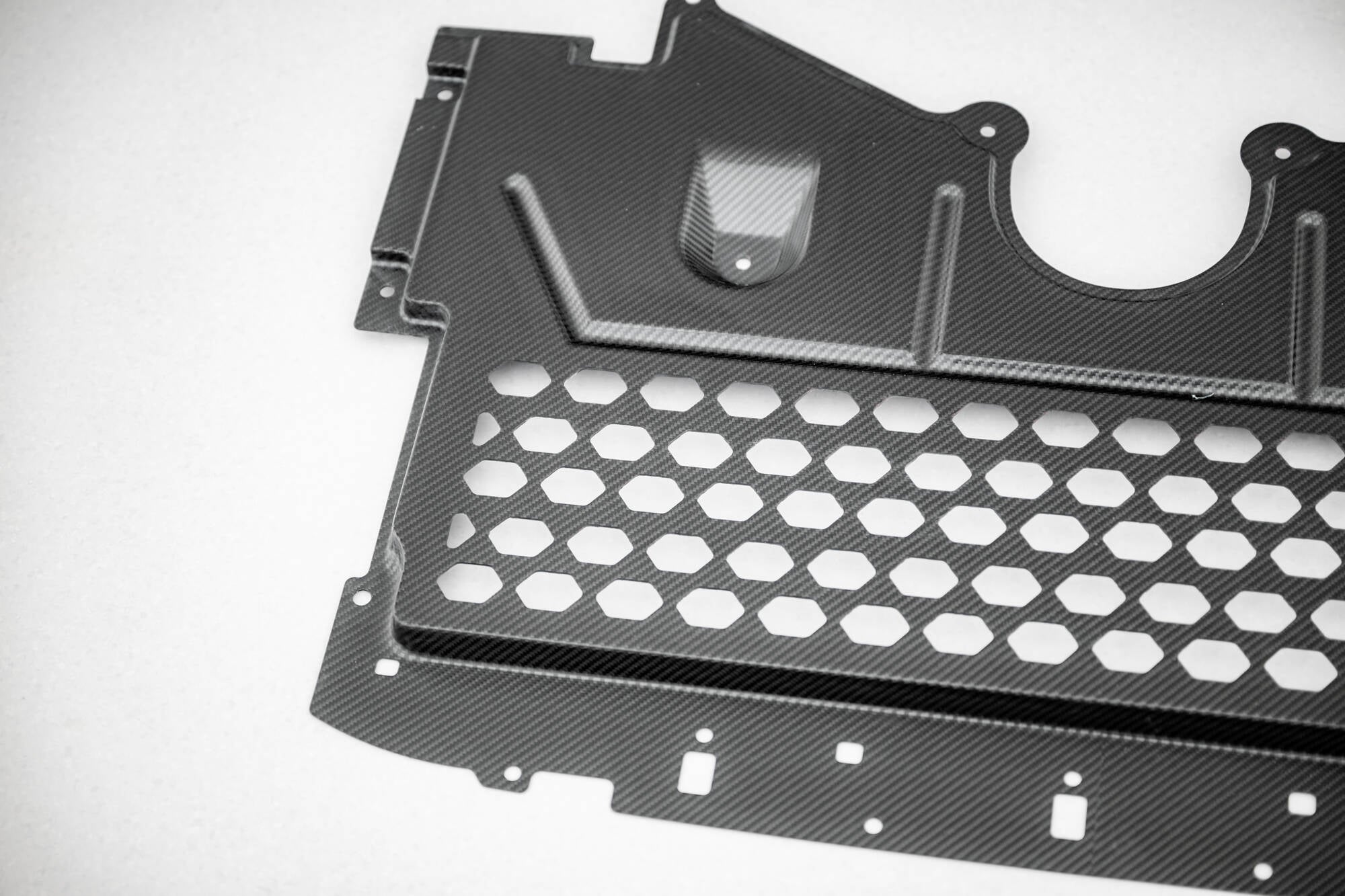 Maxton Design Carbon Fiber Engine Cover BMW M2 G87 für BMW M2 G87