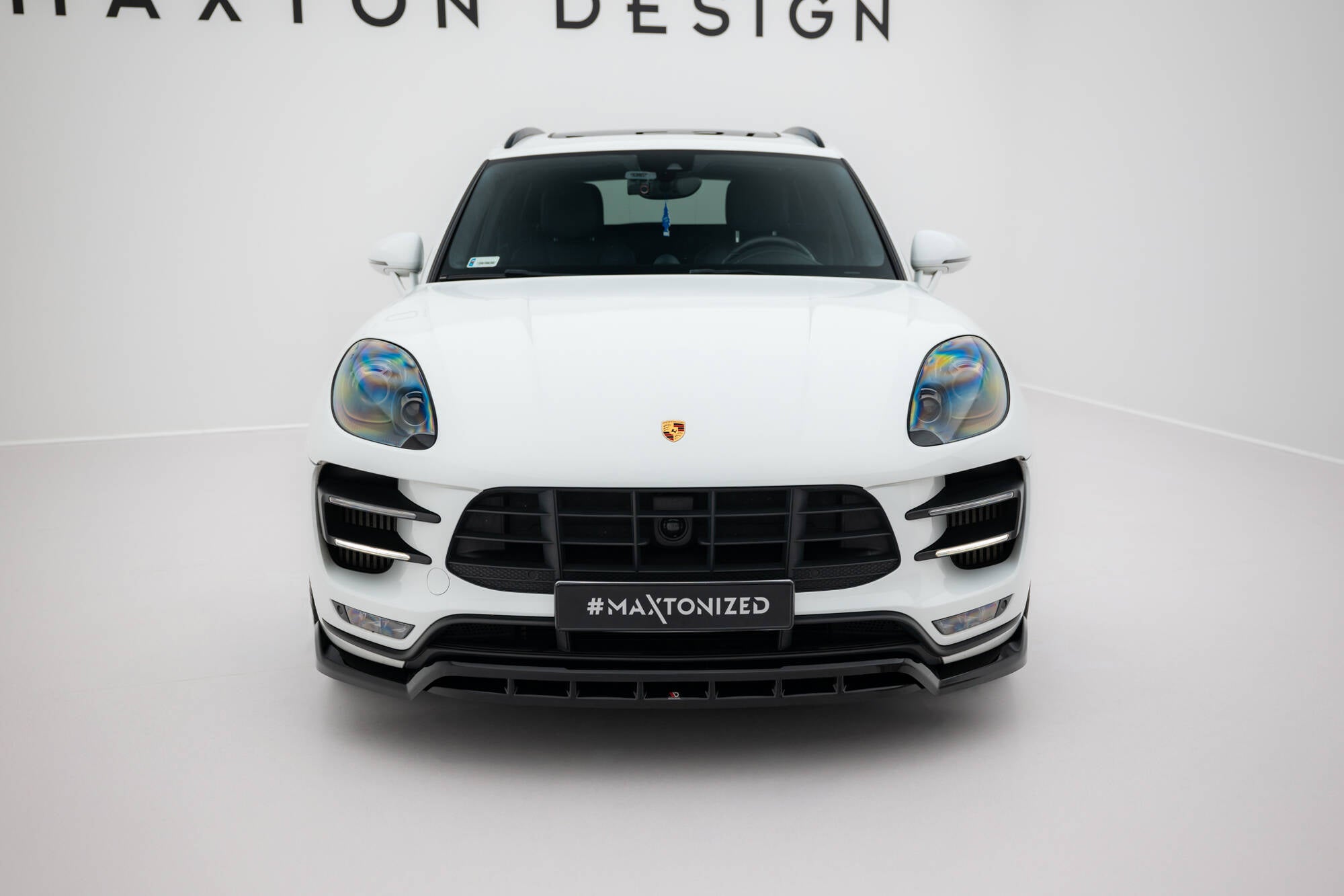 Maxton Design Street+ Spoilerlippe Front Ansatz passend für Porsche Macan Turbo Mk1 schwarz Hochglanz