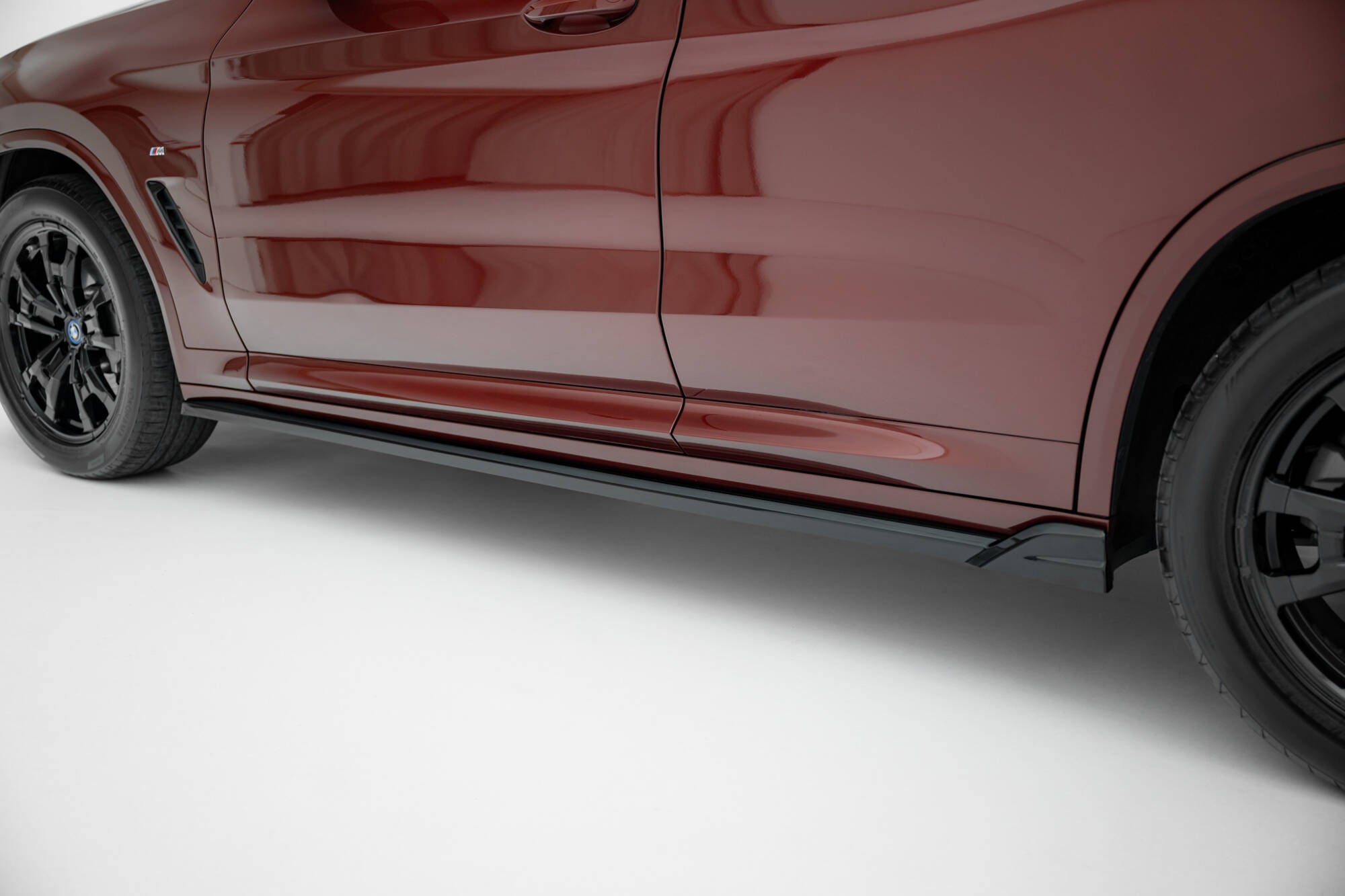 Maxton Design Street+ Seitenschweller Leisten passend für BMW iX3 M-Paket G08 Facelift schwarz Hochglanz