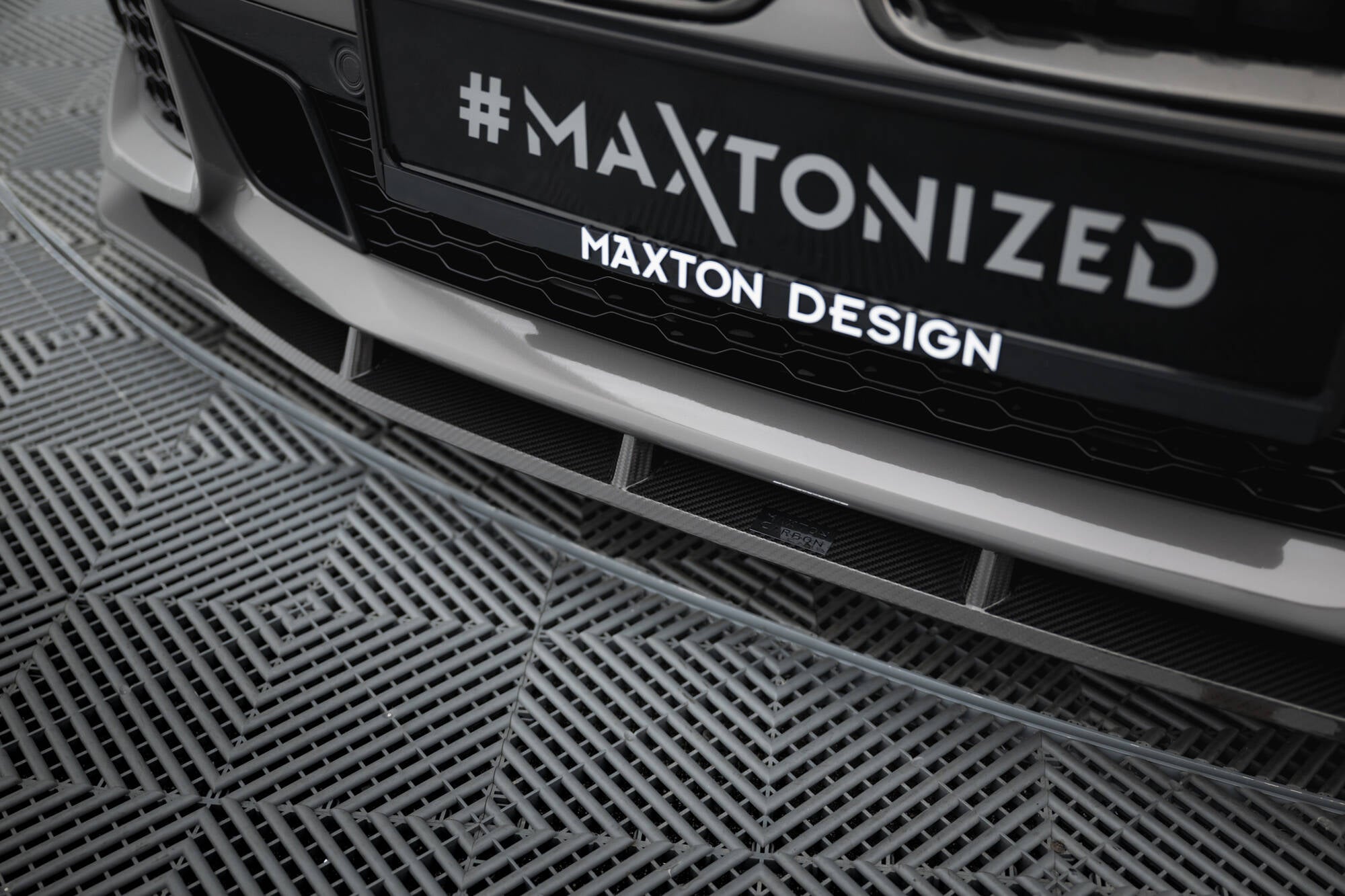 Maxton Design Prepreg Carbon Fiber Street+ Spoilerlippe Front Ansatz passend für + ABS Diffusor BMW 7 M-Paket G11 Facelift schwarz Hochglanz