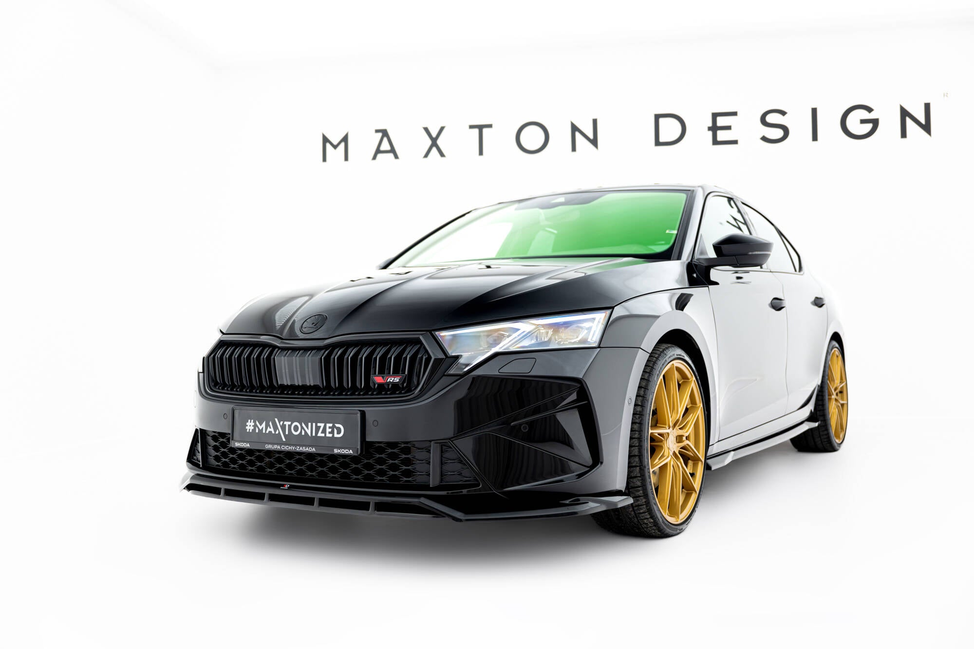 Maxton Design Street+ Spoilerlippe Front Ansatz V.1 passend für Skoda Octavia RS Liftback / Combi Mk4 Facelift schwarz Hochglanz