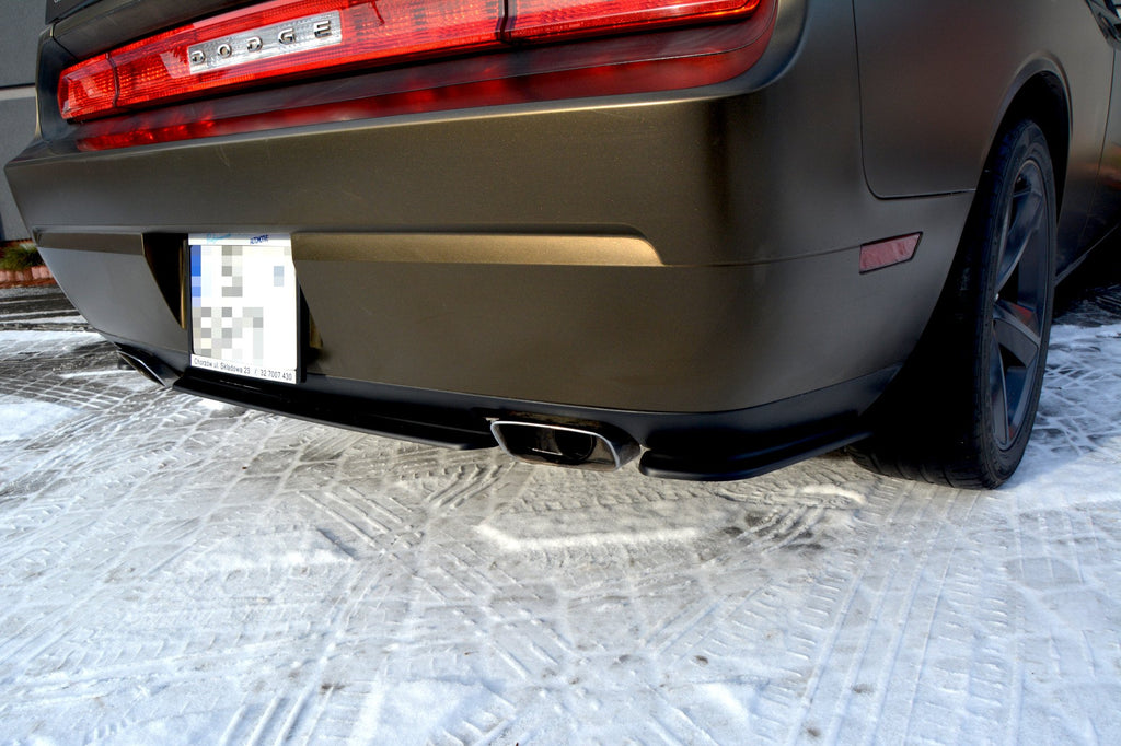 Maxton Design Heck Ansatz Flaps Diffusor passend für DODGE CHALLENGER MK3. PHASE-I SRT8 COUPE schwarz Hochglanz